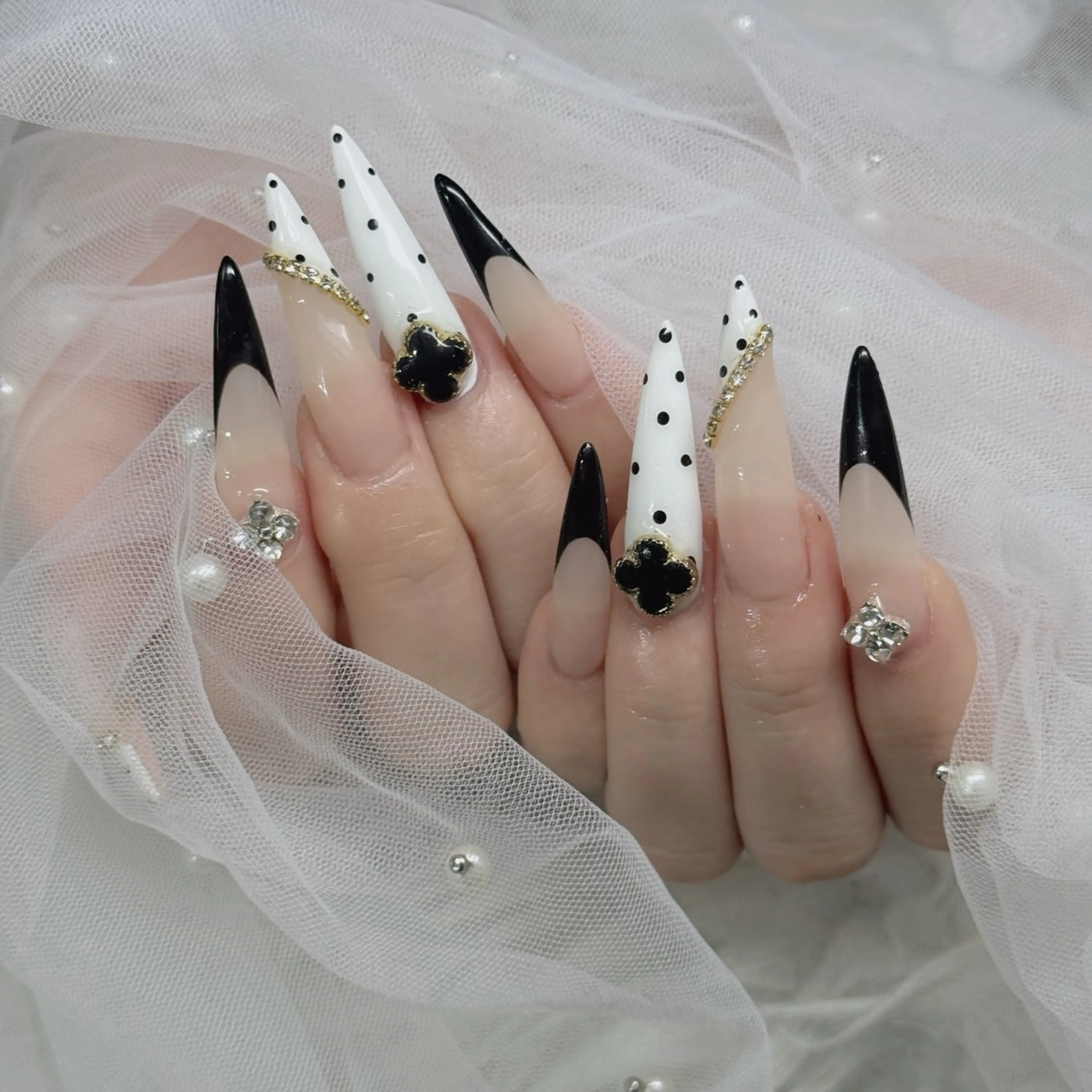 ネイル フットネイル フレンチネイル グラデーション 韓国ネイル ロングネイル ハンドネイル Hani Nail Salonのネイルデザイン