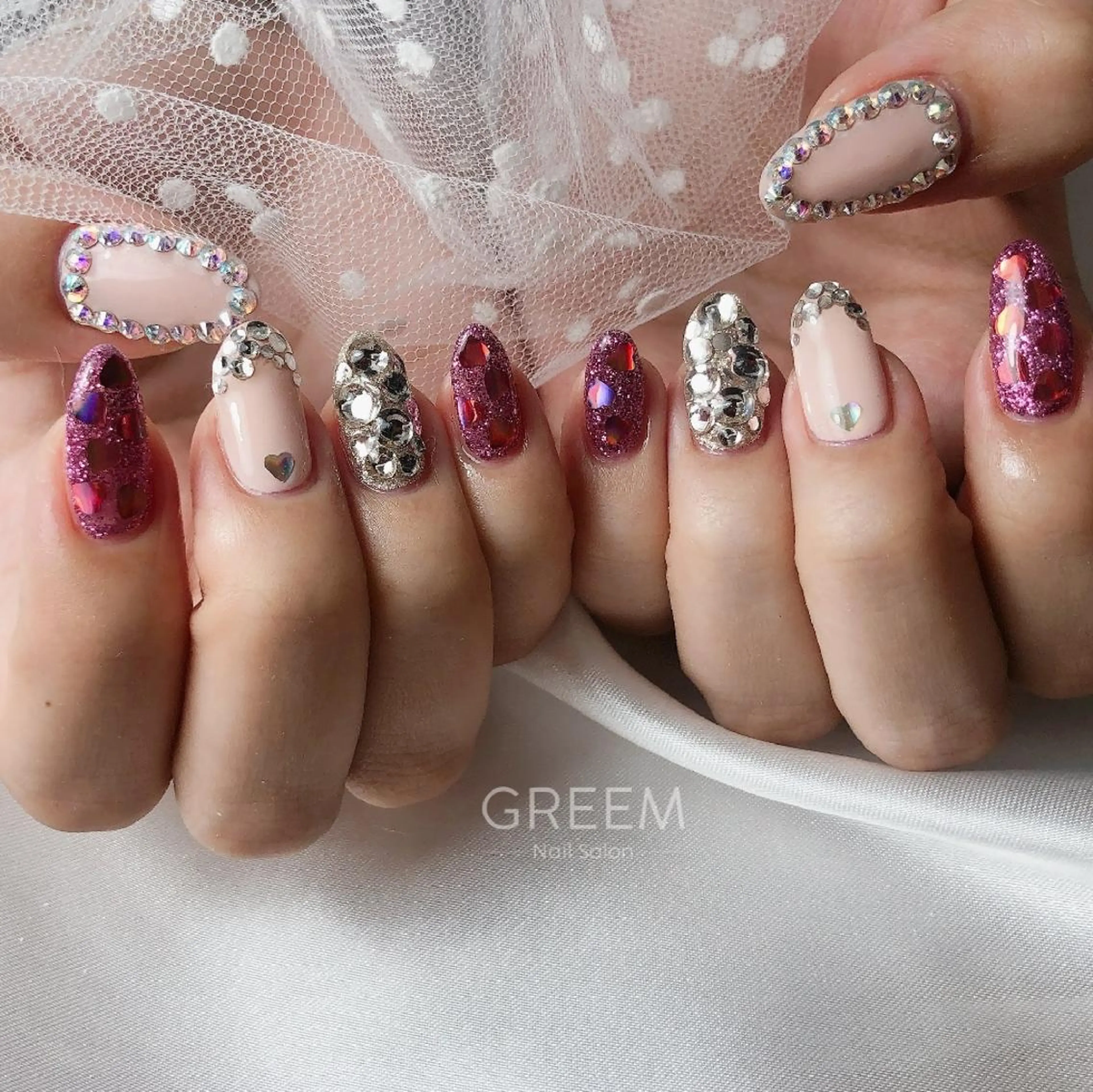 ネイル ジェルネイル キラキラネイル マグネットネイル 持ち込み フットネイル GREEM グリームのネイルデザイン