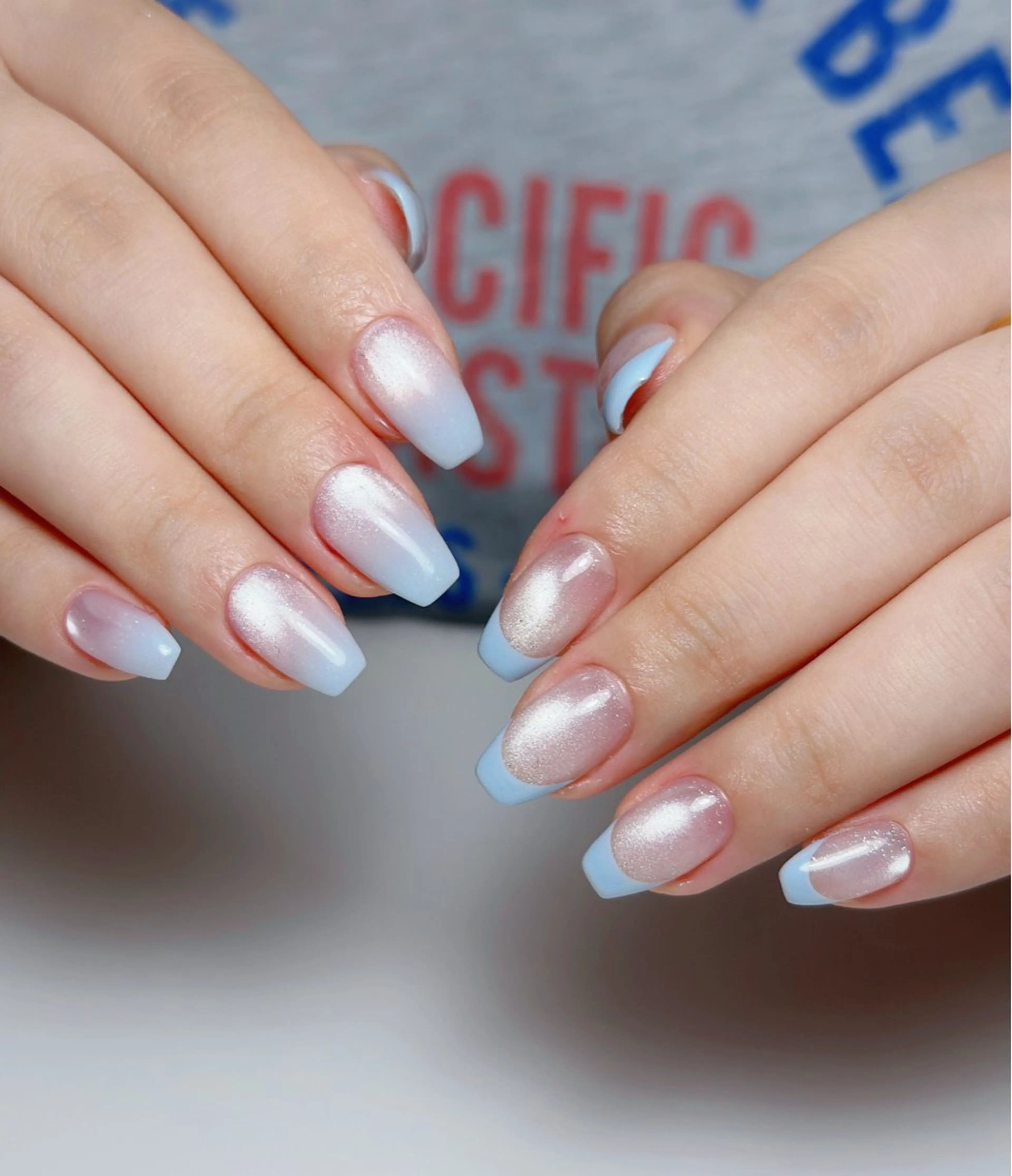 ネイル オーロラネイル 長さ出し フットネイル 韓国ネイル ラメ(グリッター) ハンドネイル 👍thumbs up nail👍のネイルデザイン