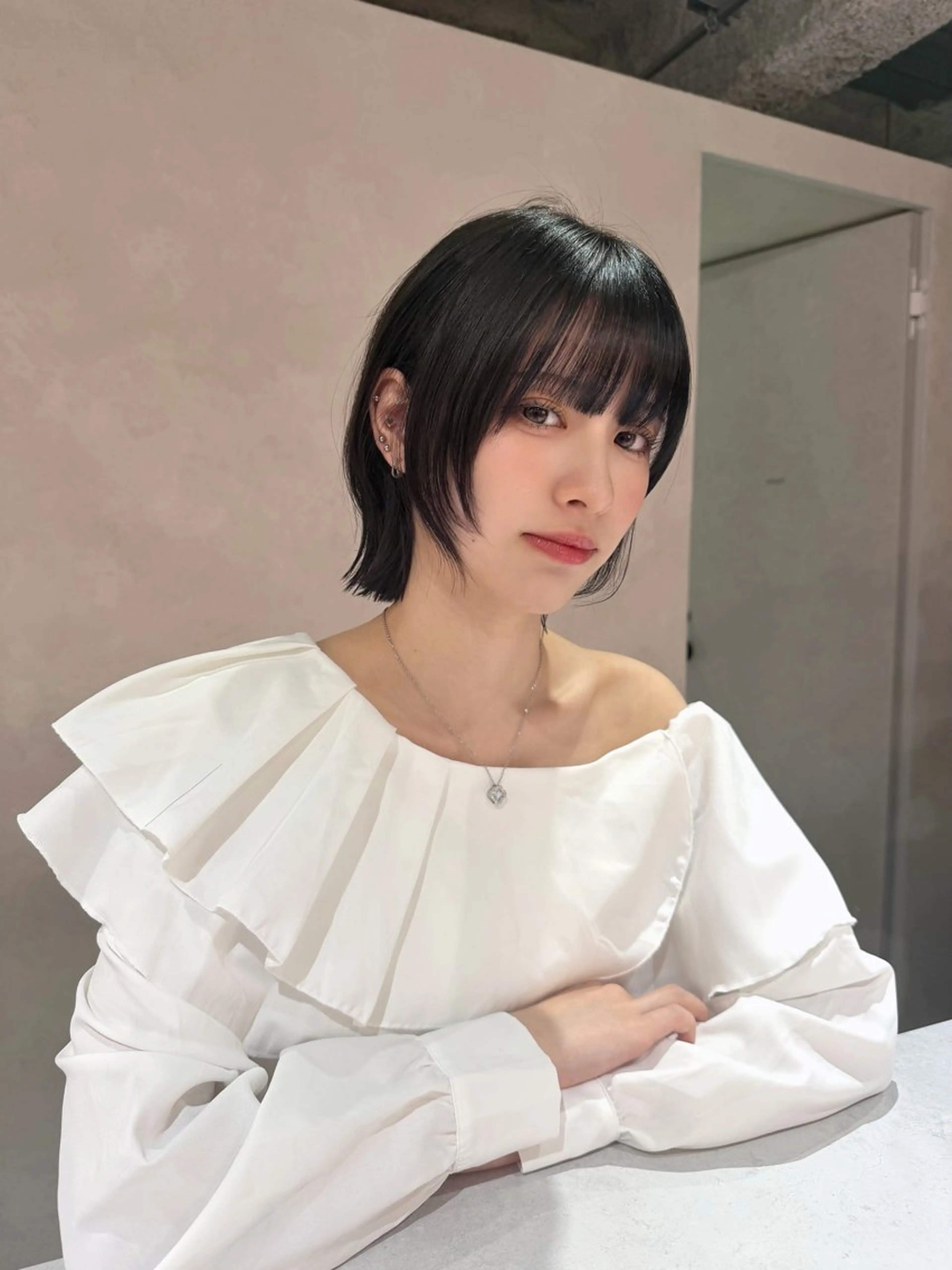 ショート カラー 新島 涼のヘアスタイル