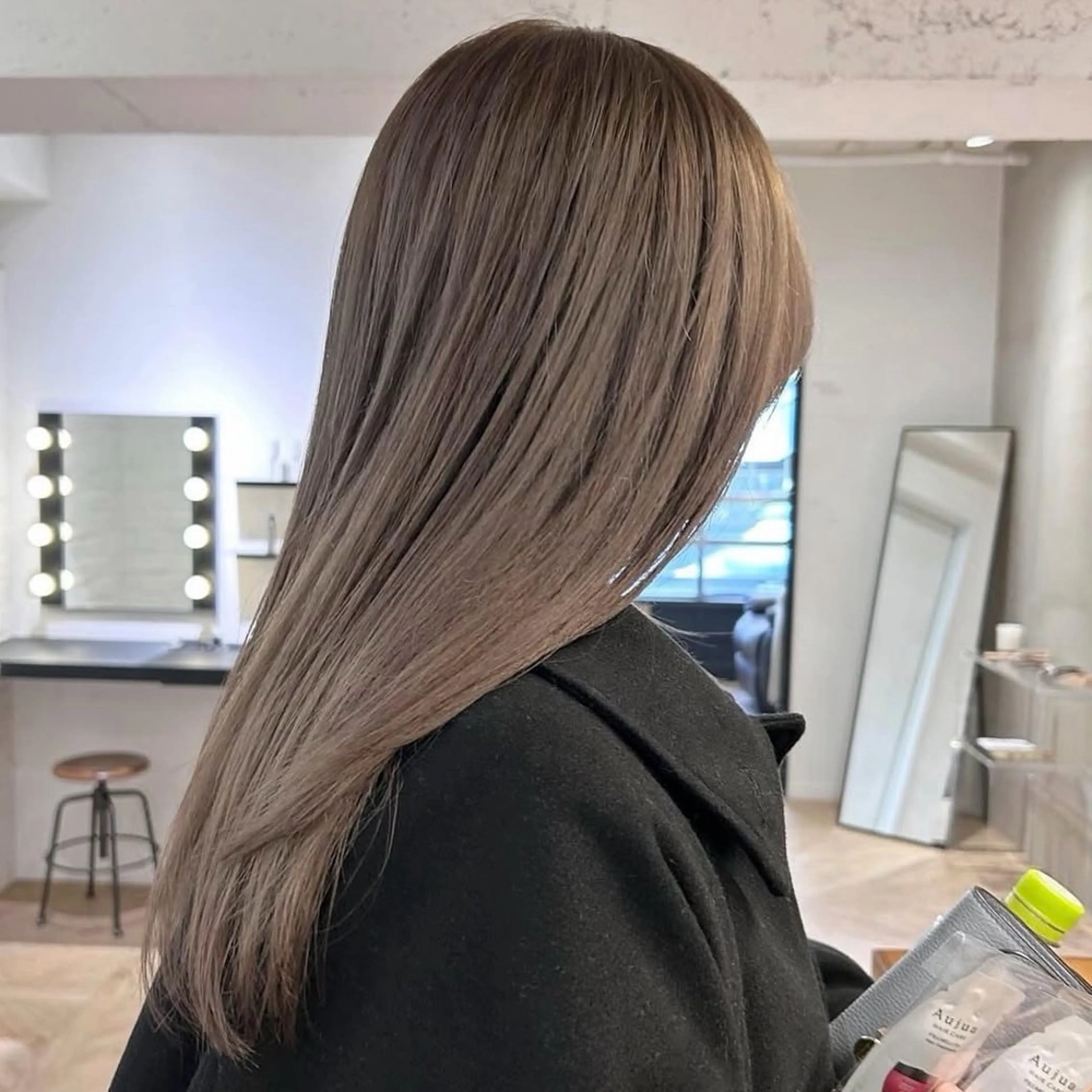 ロング カラー アッシュ アッシュグレー アッシュグレージュ ベージュカラー 透明感カラー ヘアカラー トリートメント 高発色ブリーチ/ ハイレイヤー🪽aiのヘアスタイル