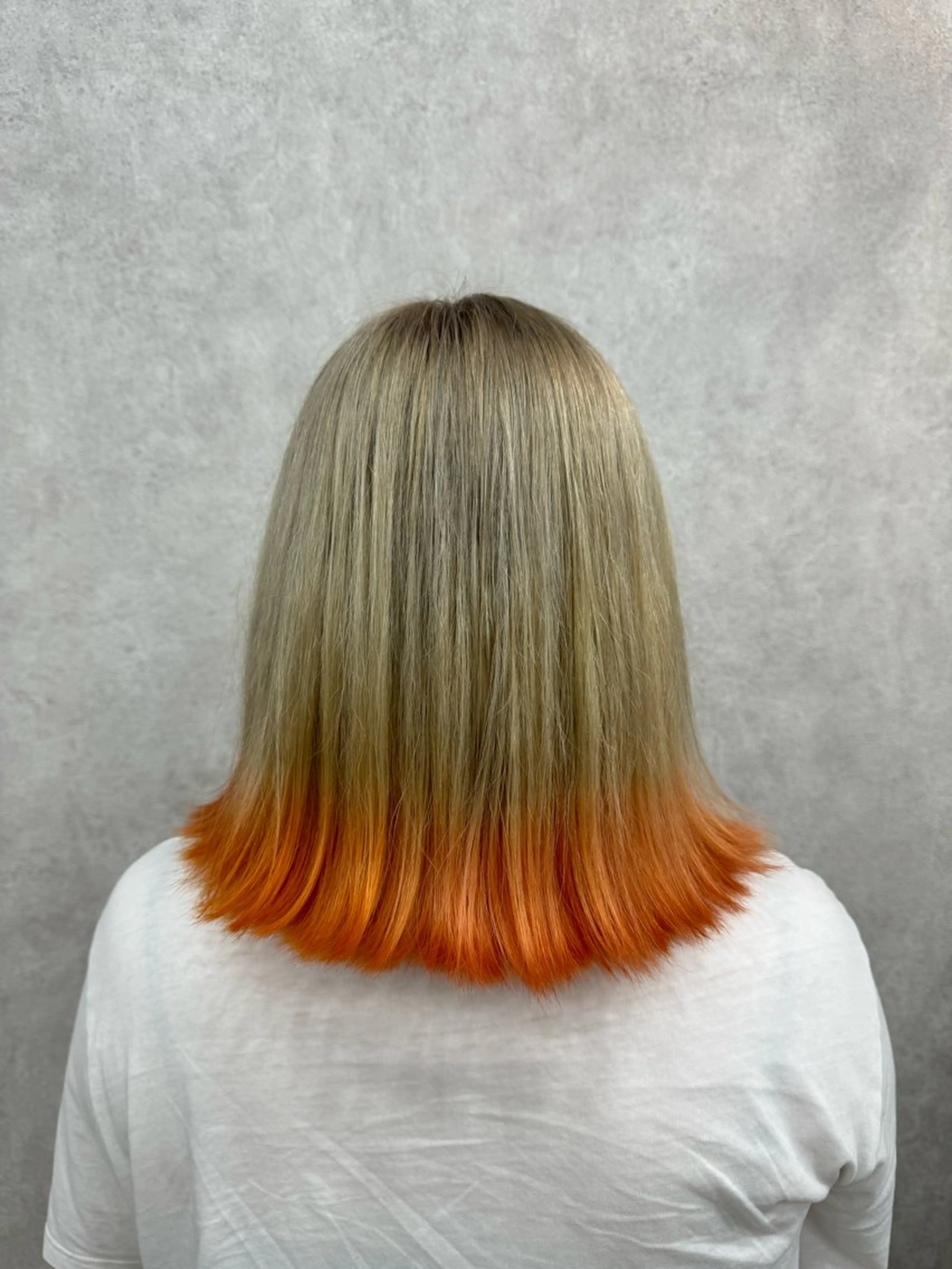 セミロング 🍎暖色カラーで大人 可愛く🍒齋藤すみれのヘアスタイル