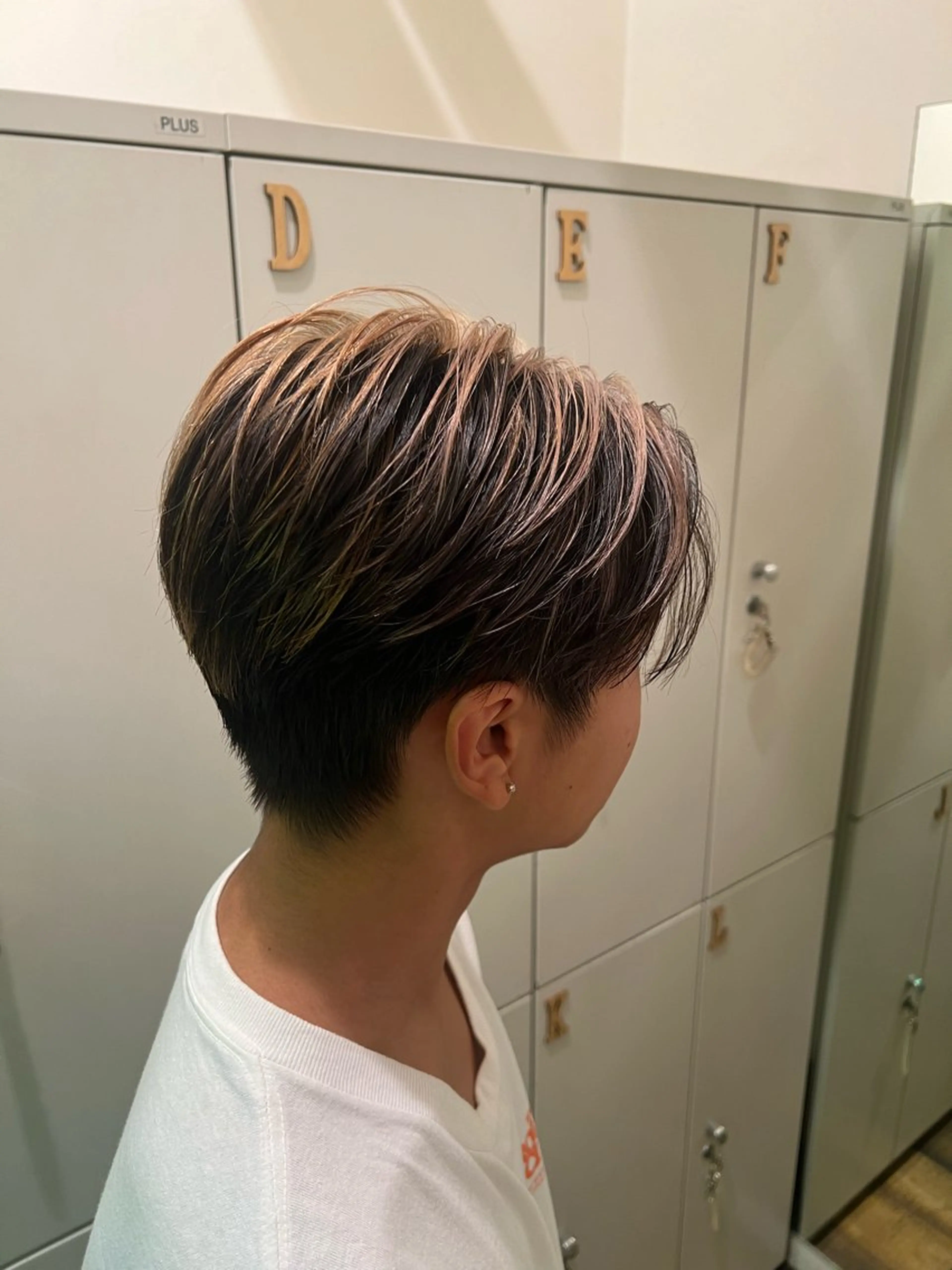 ショート ハイライト ハイトーンカラー/エ クステ/デザインのヘアスタイル