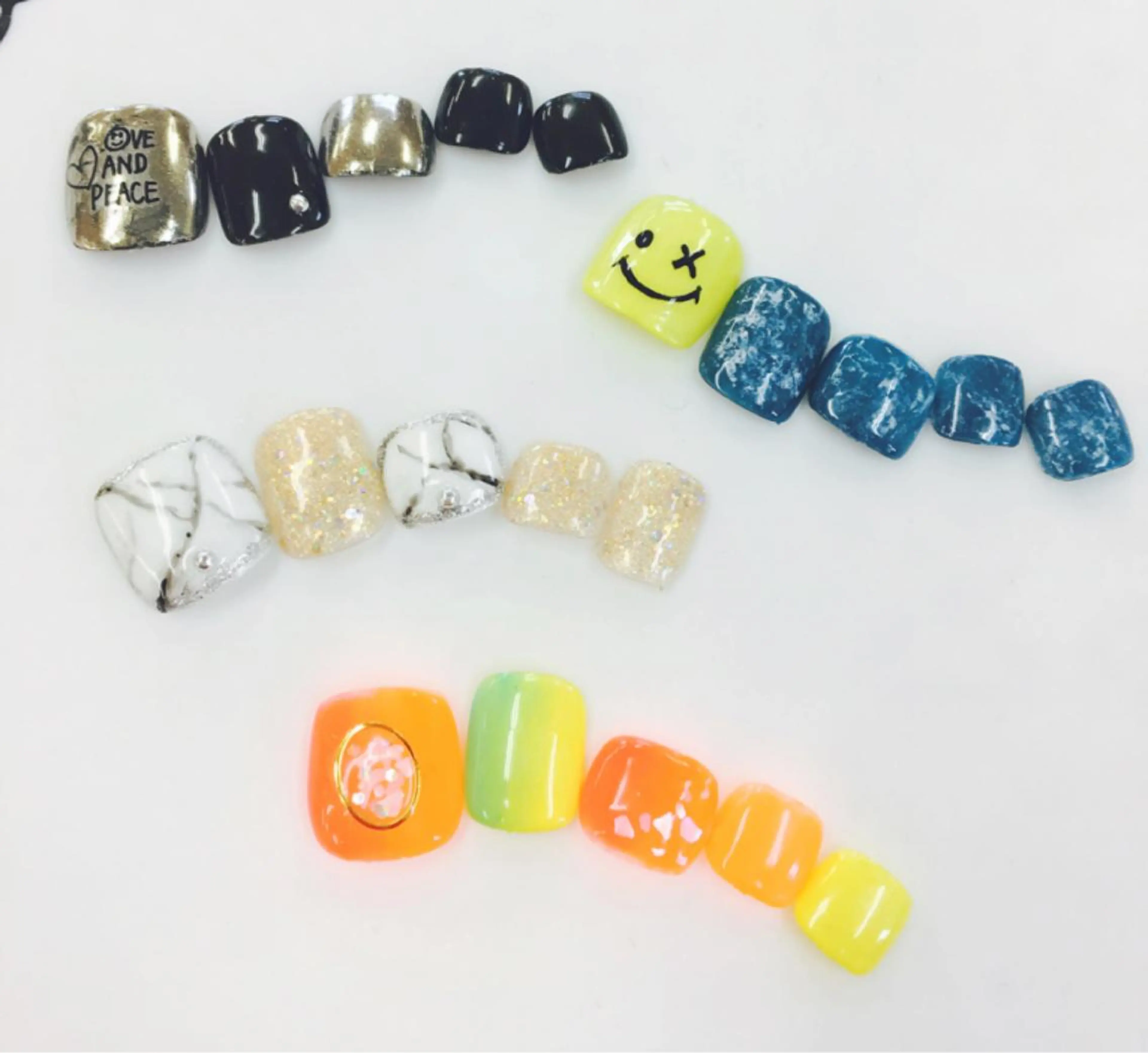 カラー パーマ ヘアアレンジ ネイル マツエク・マツパ アートネイル フットネイル nail salon&school felice所属・フェリーチェ瑞江店 新山のネイルデザイン