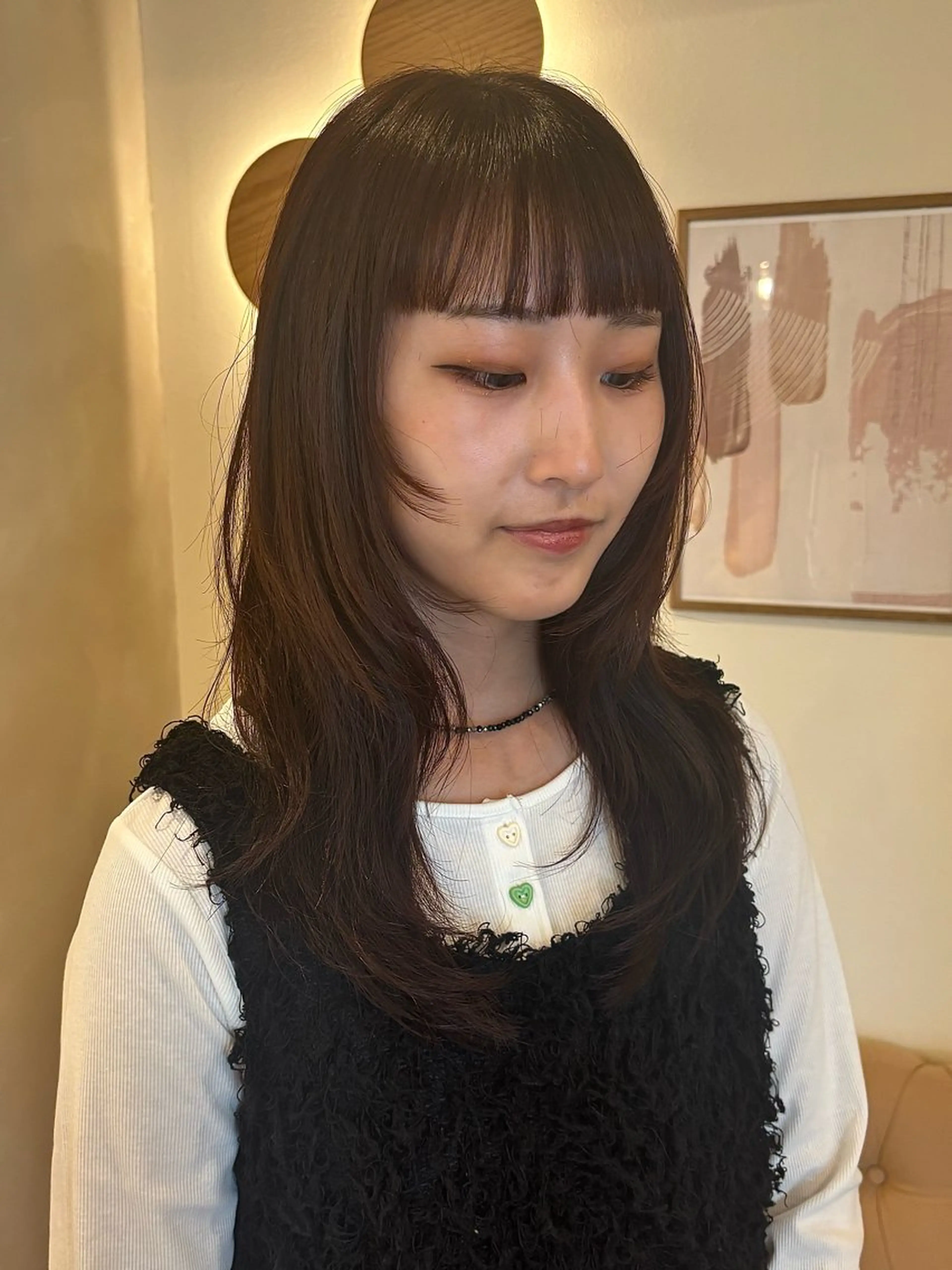 ミディアム ハッシュカット レイヤーカット 小顔カット カット シンバヒナノ/パーマ レイヤー/髪質改善のヘアスタイル