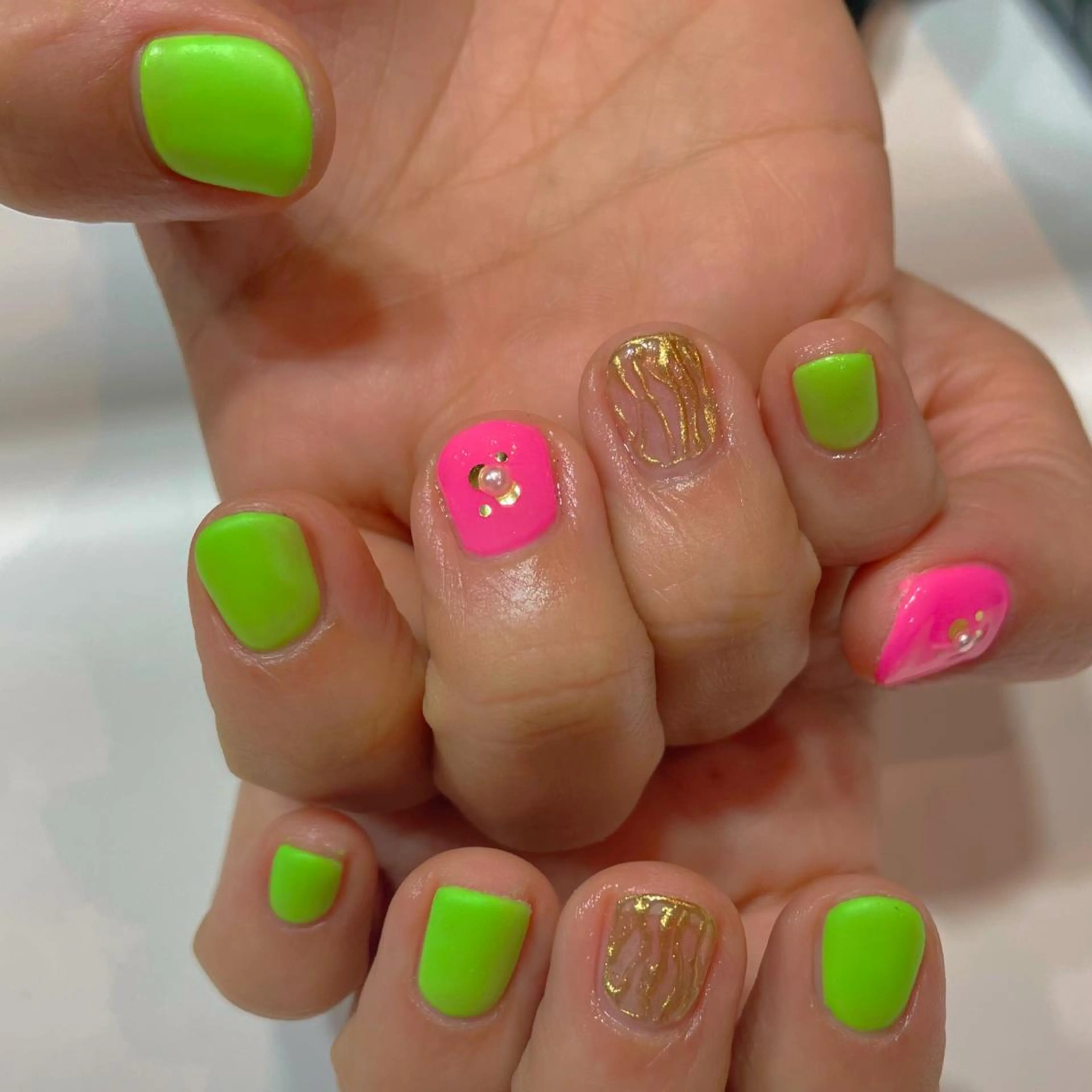 ネイル マットネイル MADDYNAILS ✴︎柏痛ネイルのネイルデザイン