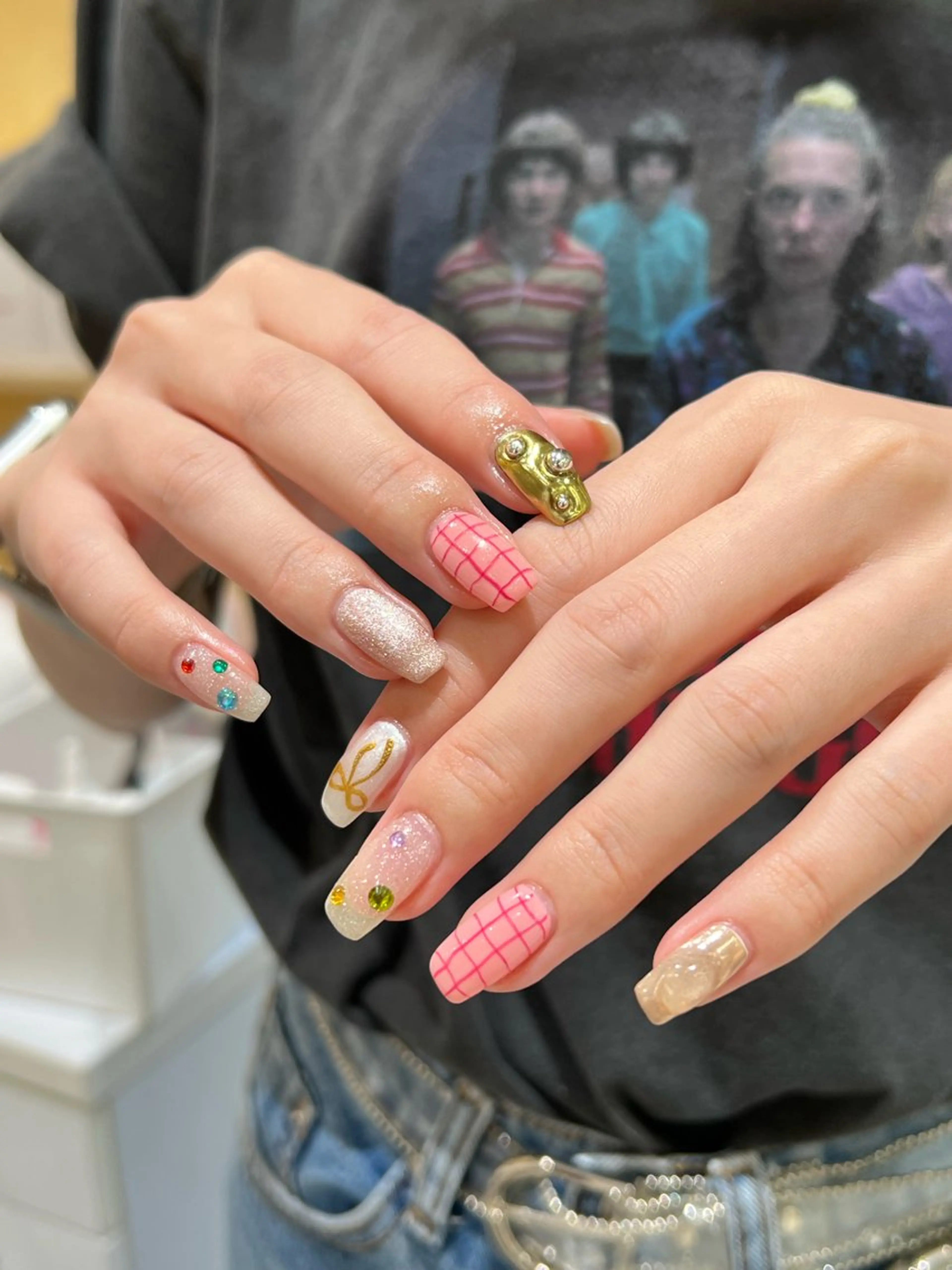 U24  【オフなし】art nail 🪇❤️の写真