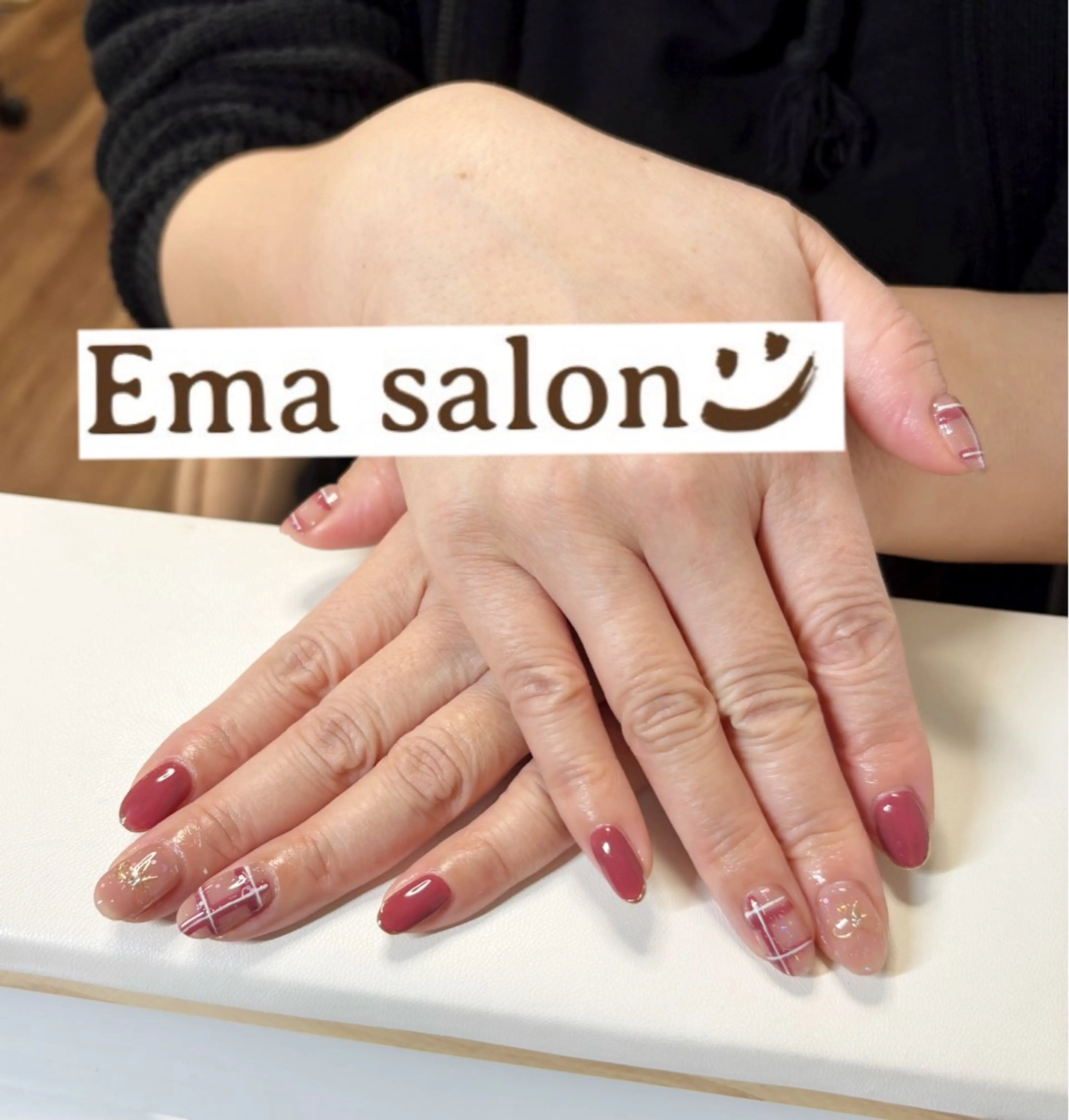 ネイル キラキラネイル ミラーネイル 持ち込み リボン Ema salon hiromiのネイルデザイン