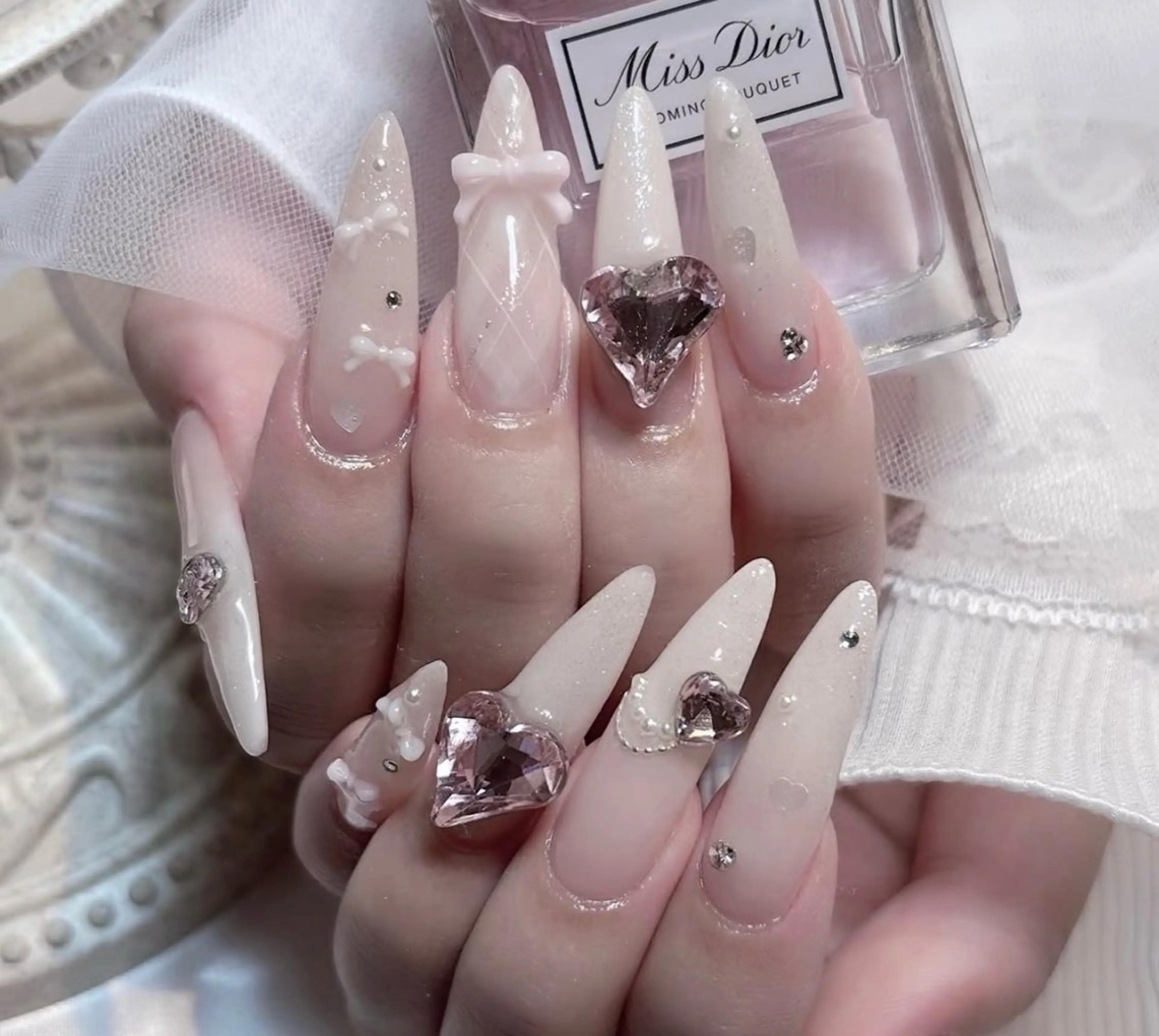 ネイル ハンドネイル KARI ネイルサロンのネイルデザイン