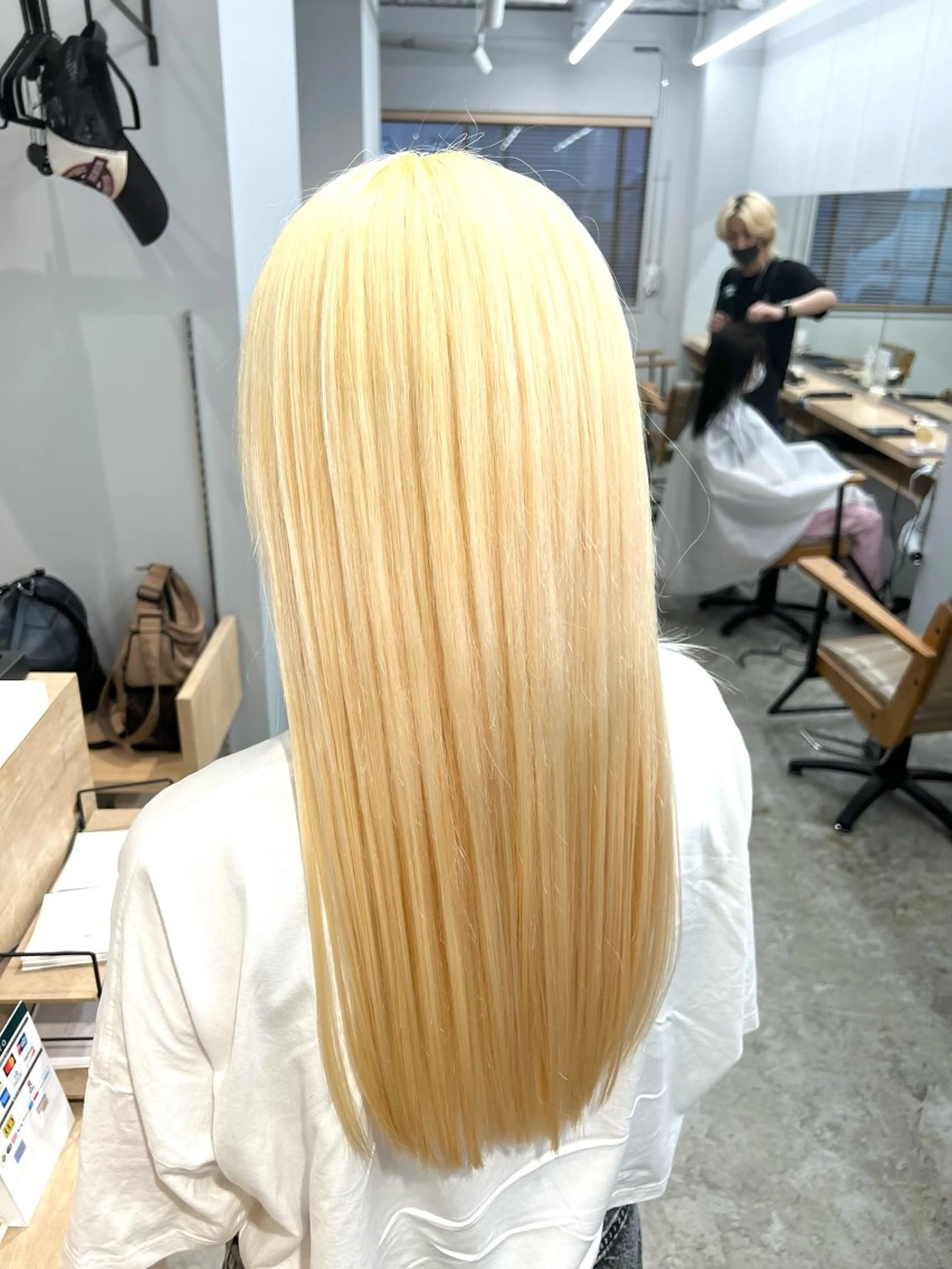 セミロング カラー 抜きっぱなしブロンド ブロンド 代表　YUKI ☆のヘアスタイル