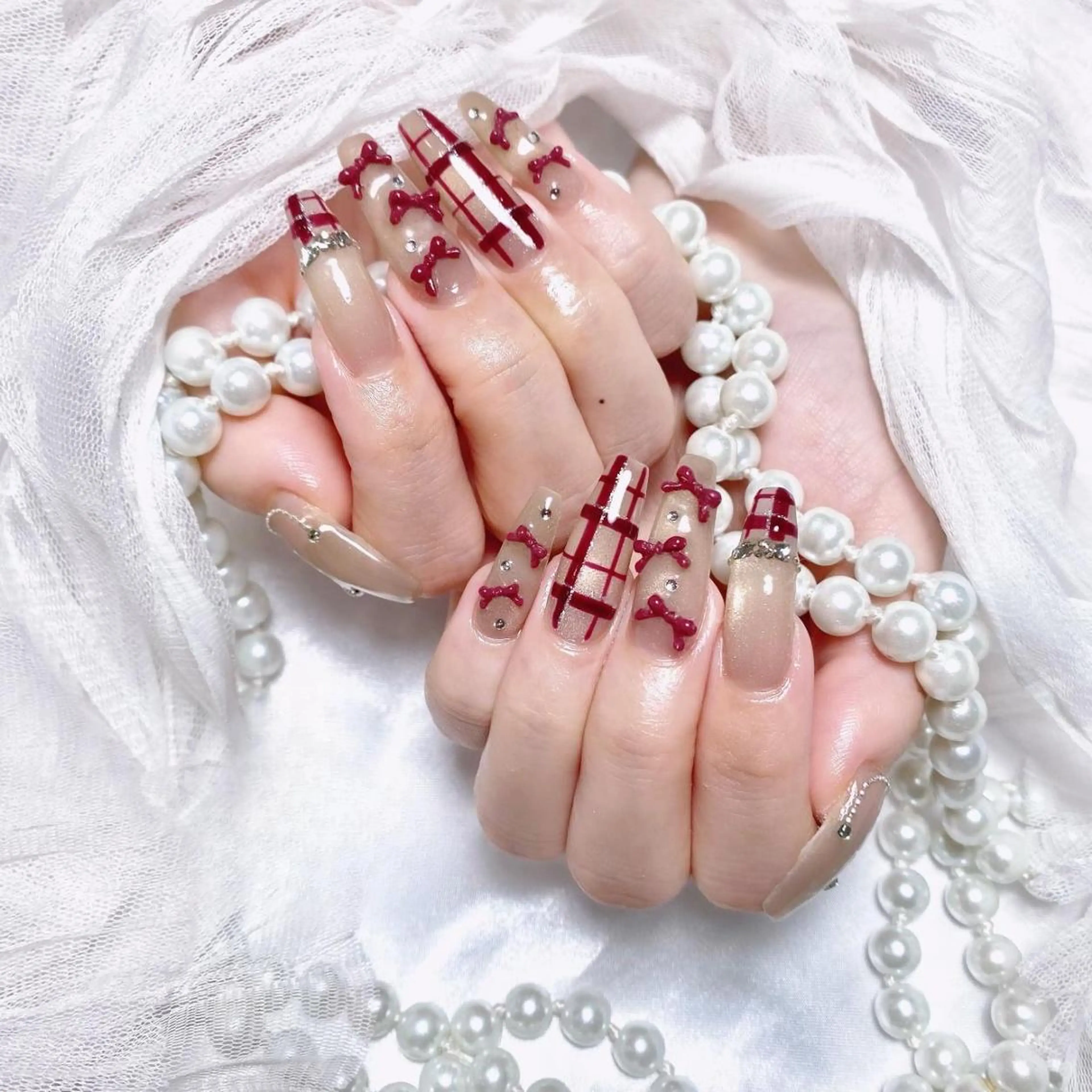 ネイル アートネイル フラッシュネイル フレンチネイル ジェルネイル ガラスフレンチ M2 BEAUTY サロンのネイルデザイン
