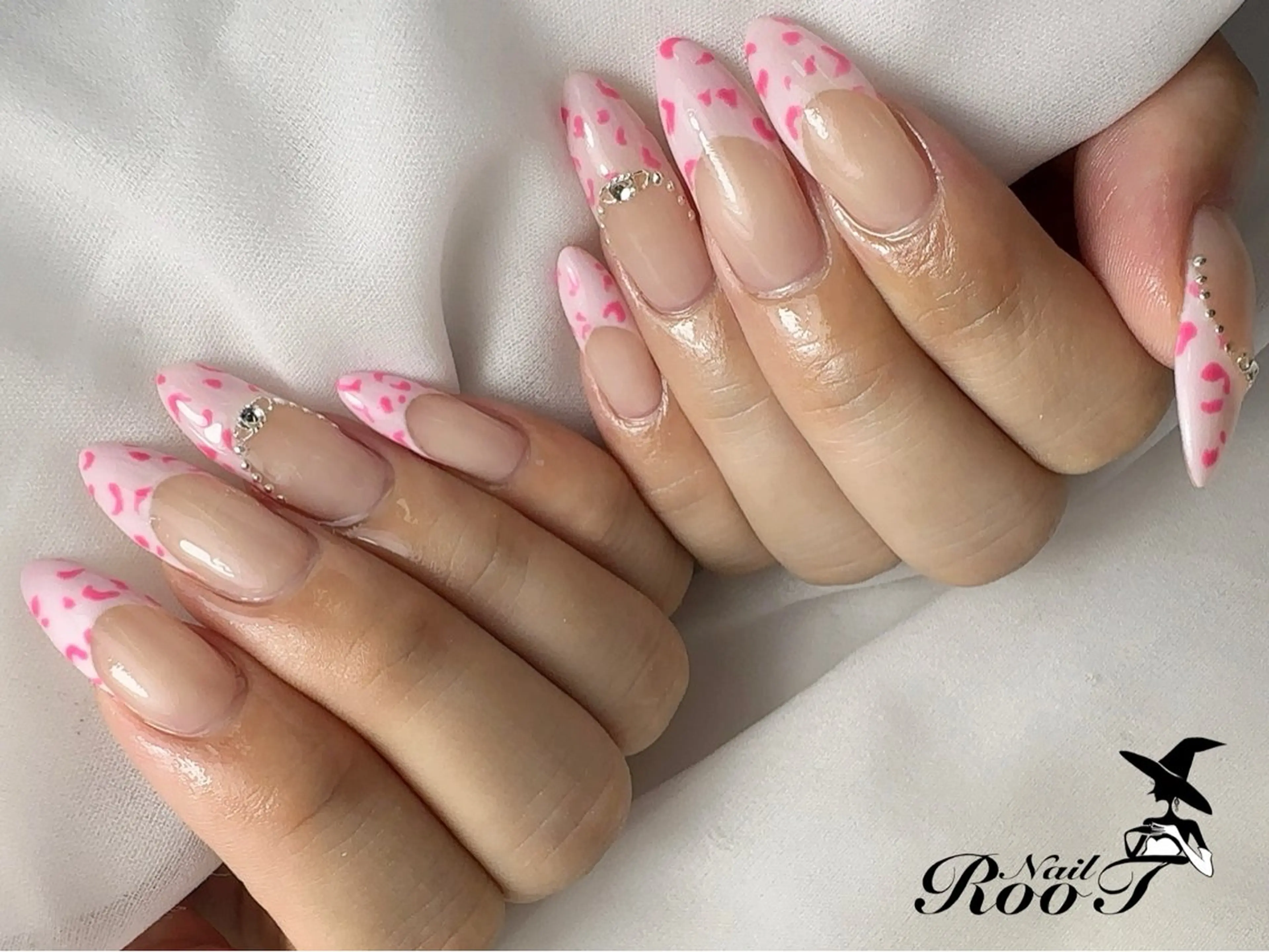 ネイル フレンチネイル ハンドネイル RooT Nailのネイルデザイン