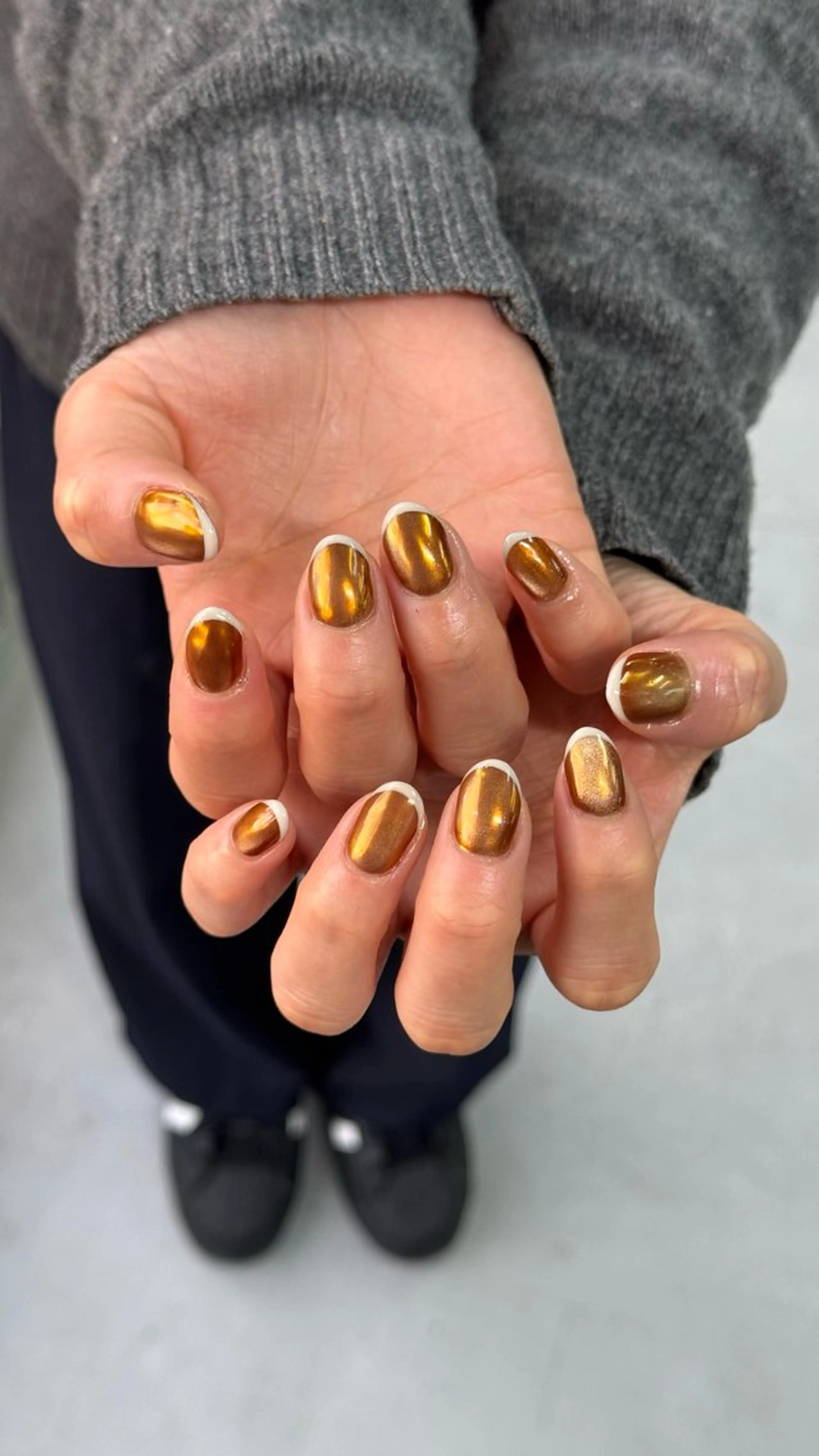 ネイル フレンチネイル マグネットネイル ミラーネイル ハンドネイル Momoka ネイリスト福岡/薬院のネイルデザイン