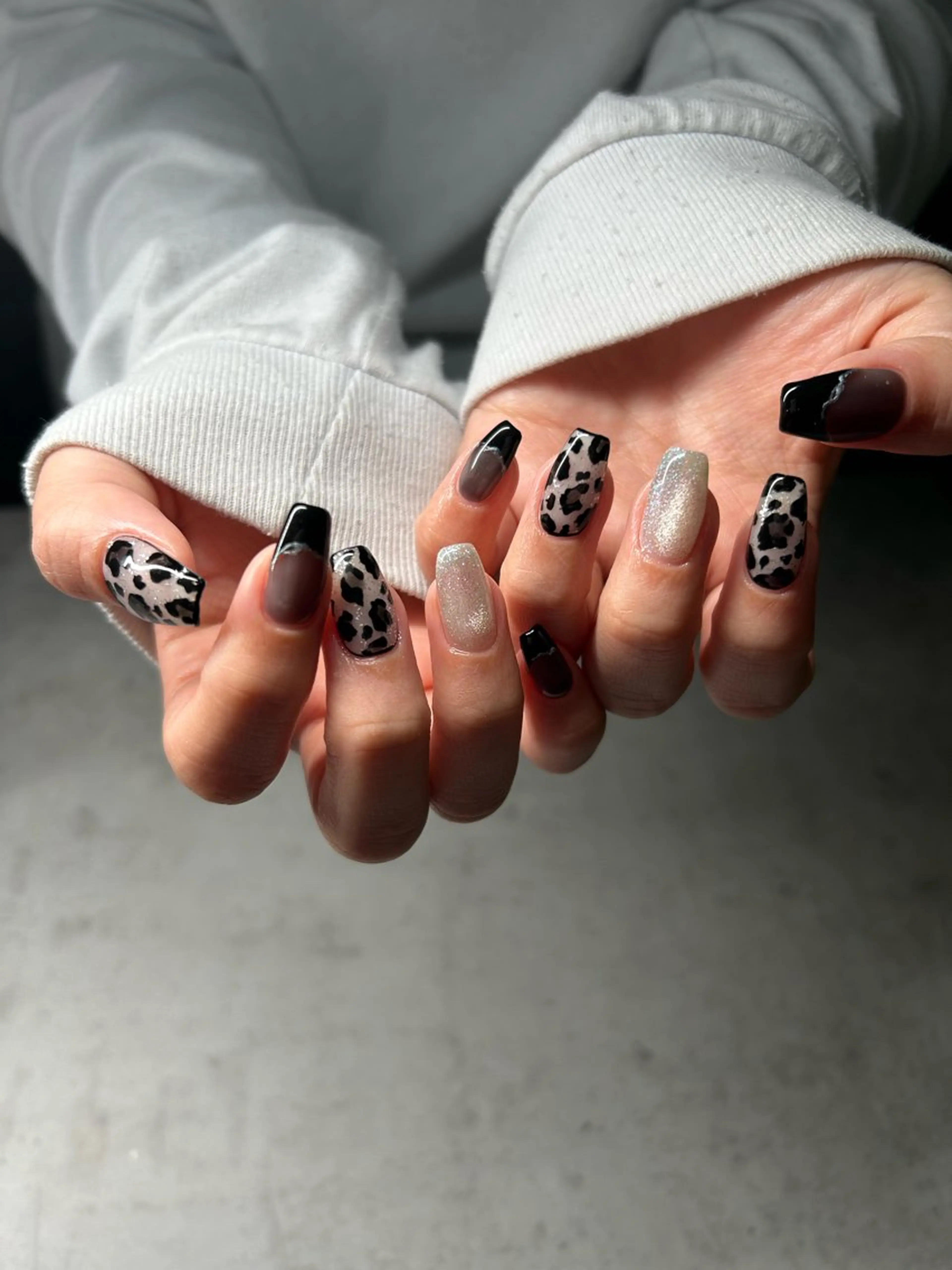 ネイル 【UNE.】 長さだしフィルインのネイルデザイン