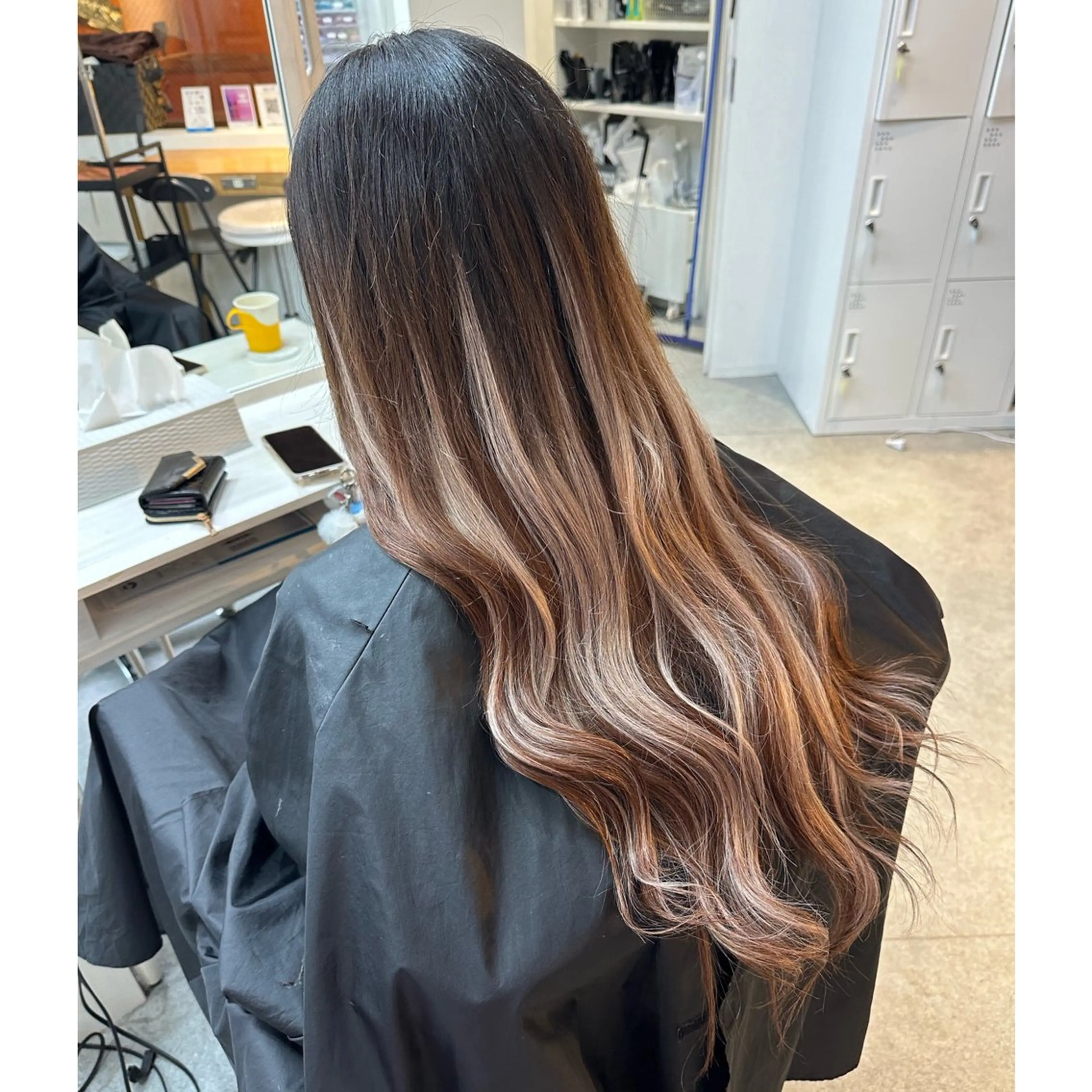 ロング エクステ エクステ 韓国ヘア×ハイトーン AYA💫のヘアスタイル