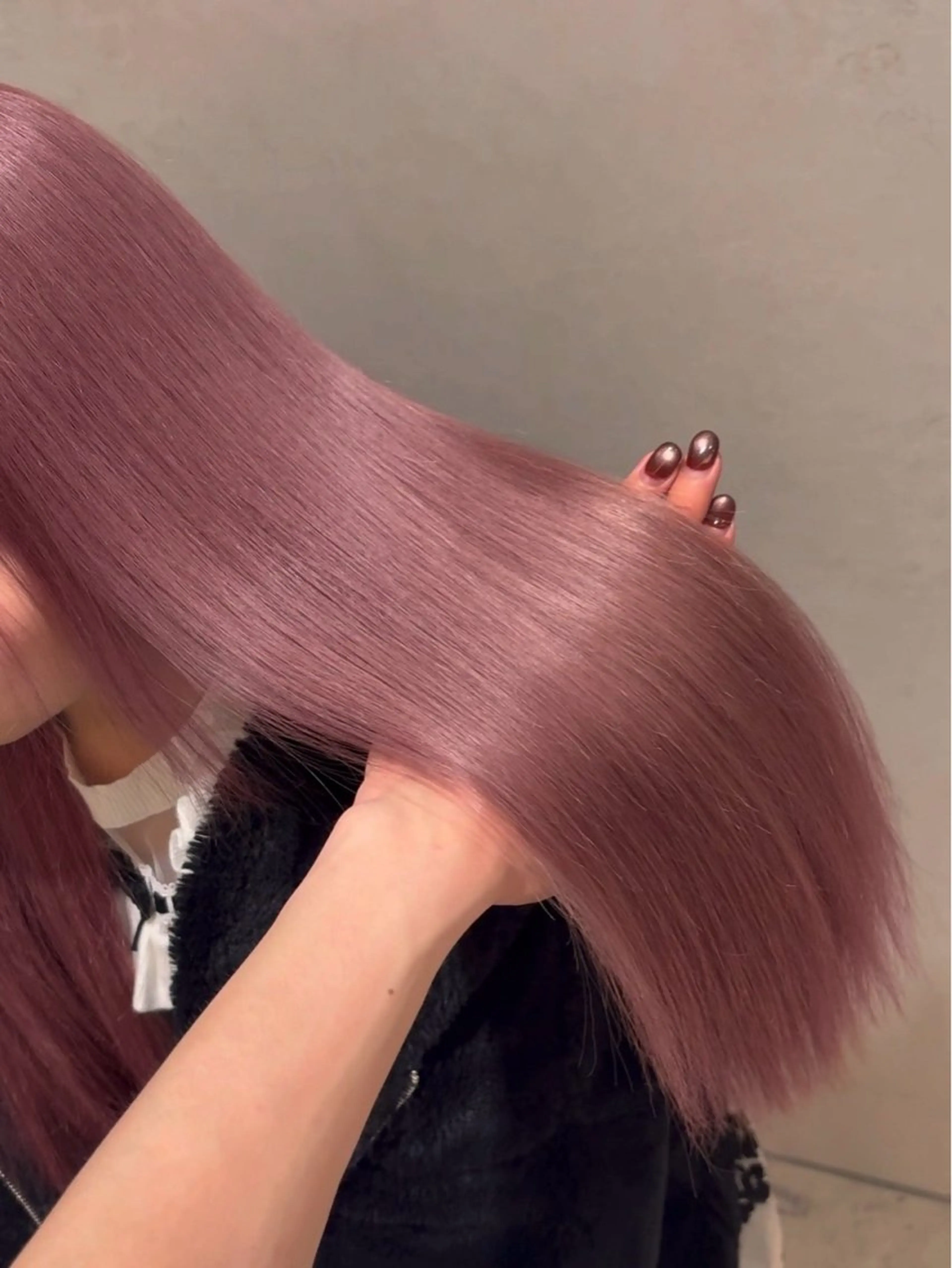 ロング カラー VEGA日並 樹里のヘアスタイル