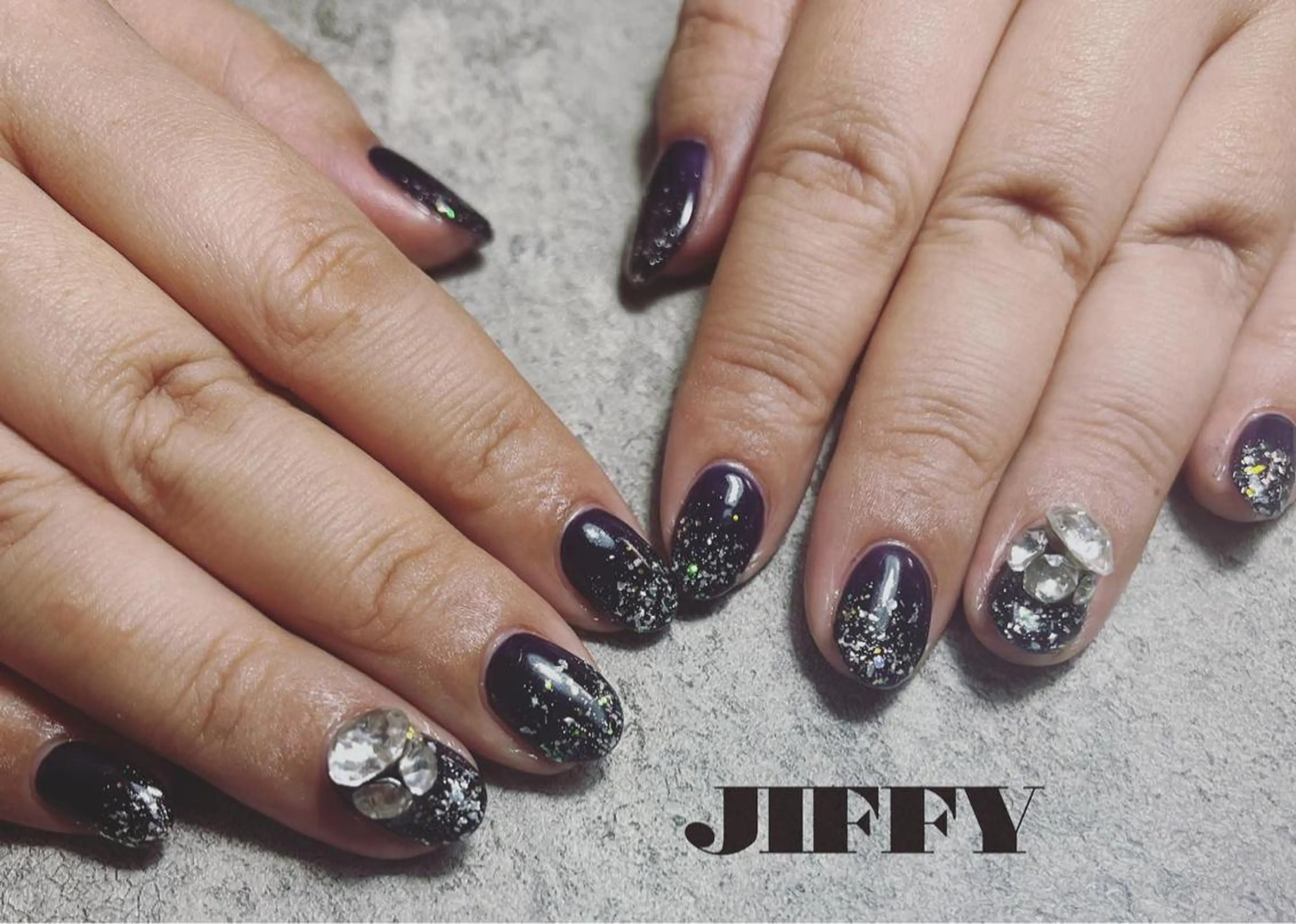 ネイル ワンカラーネイル ストーンネイル JIFFY nailstudioのネイルデザイン
