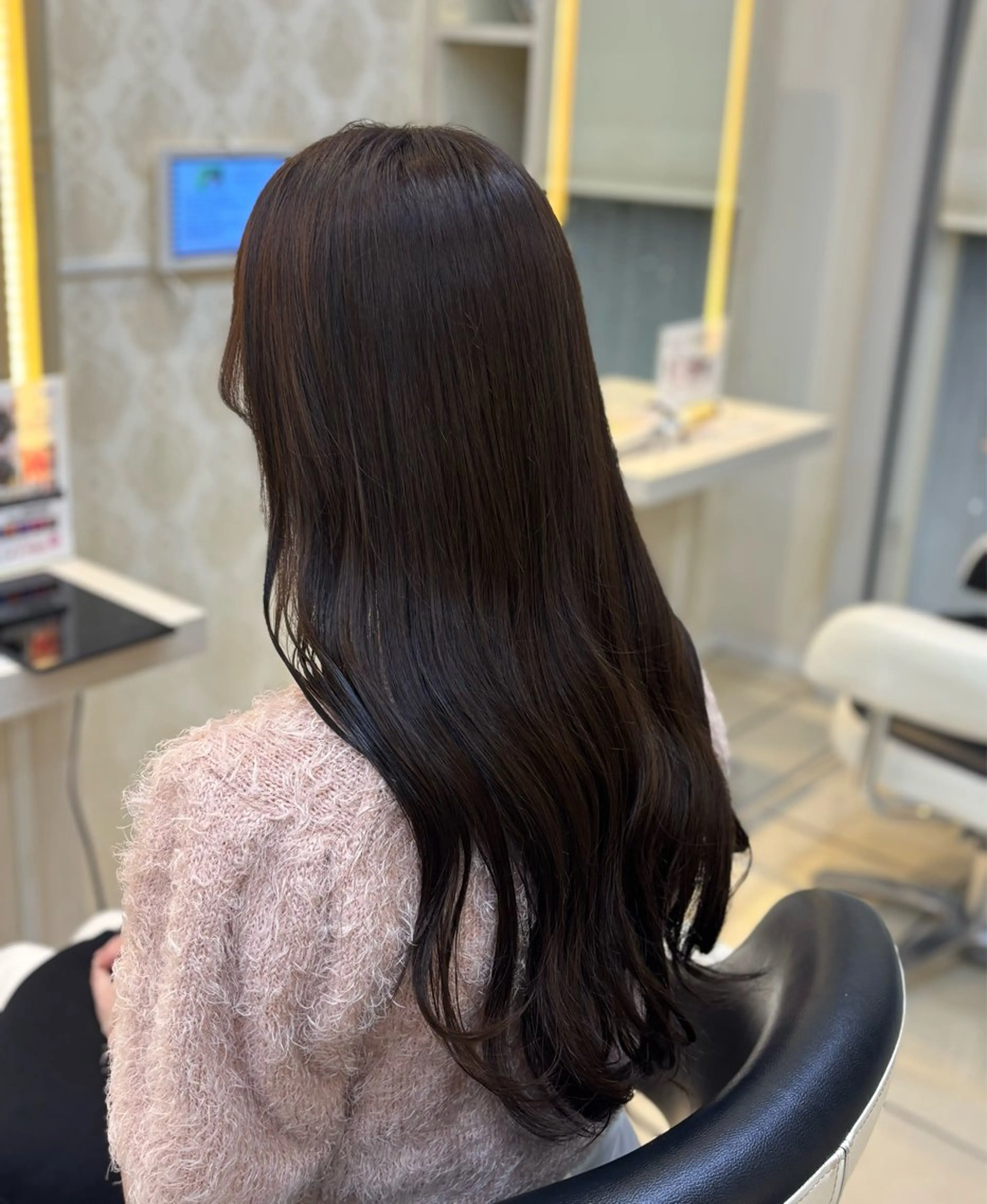 セミロング カラー ヘアカラー トリートメント はらだ すずのヘアスタイル