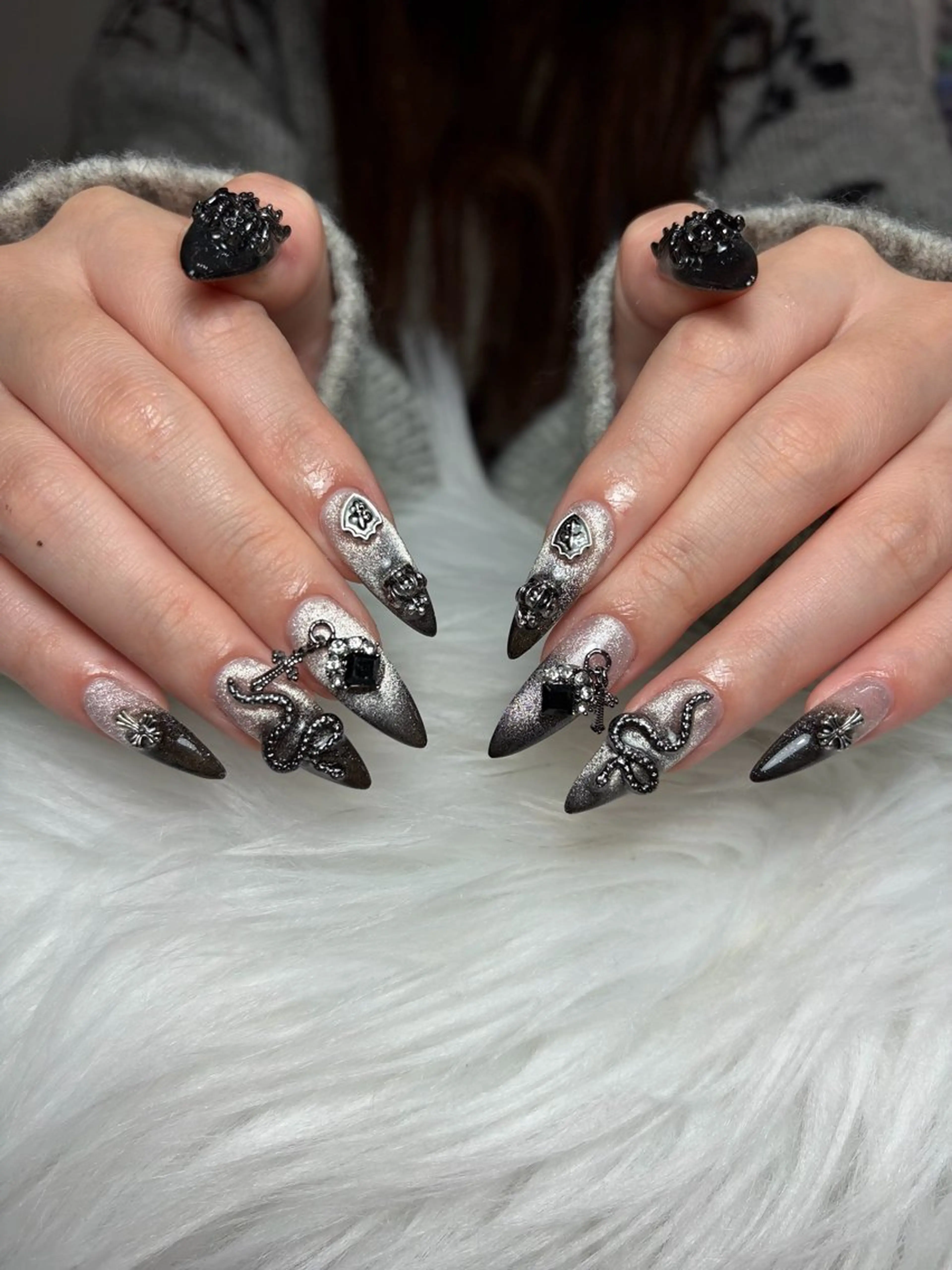 ネイル アートネイル 長さ出し ジェルネイル マグネットネイル ニュアンスネイル ハンドネイル Cloudy Chan Nailのネイルデザイン