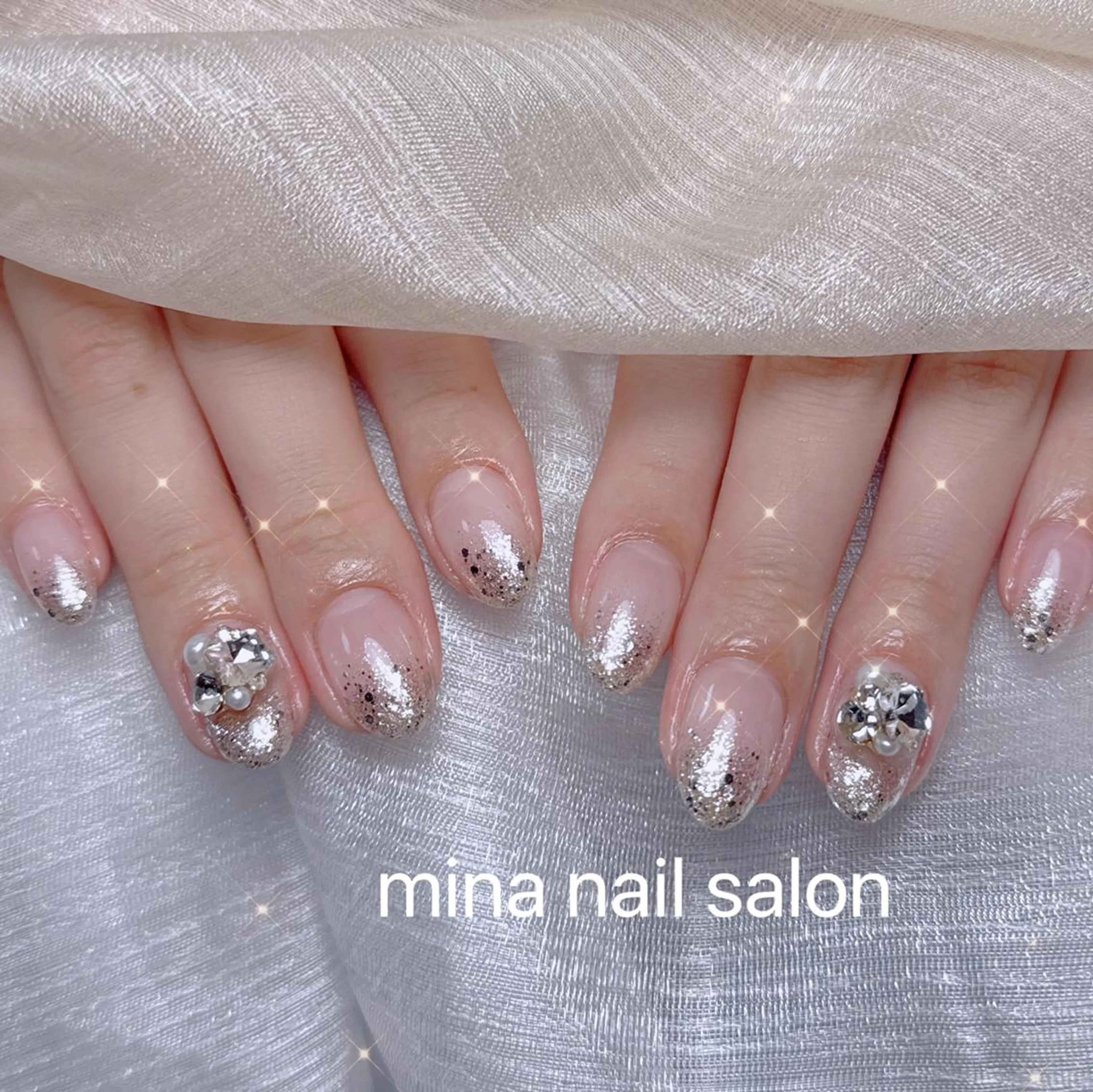 ネイル queensnail 🧸mikaのネイルデザイン