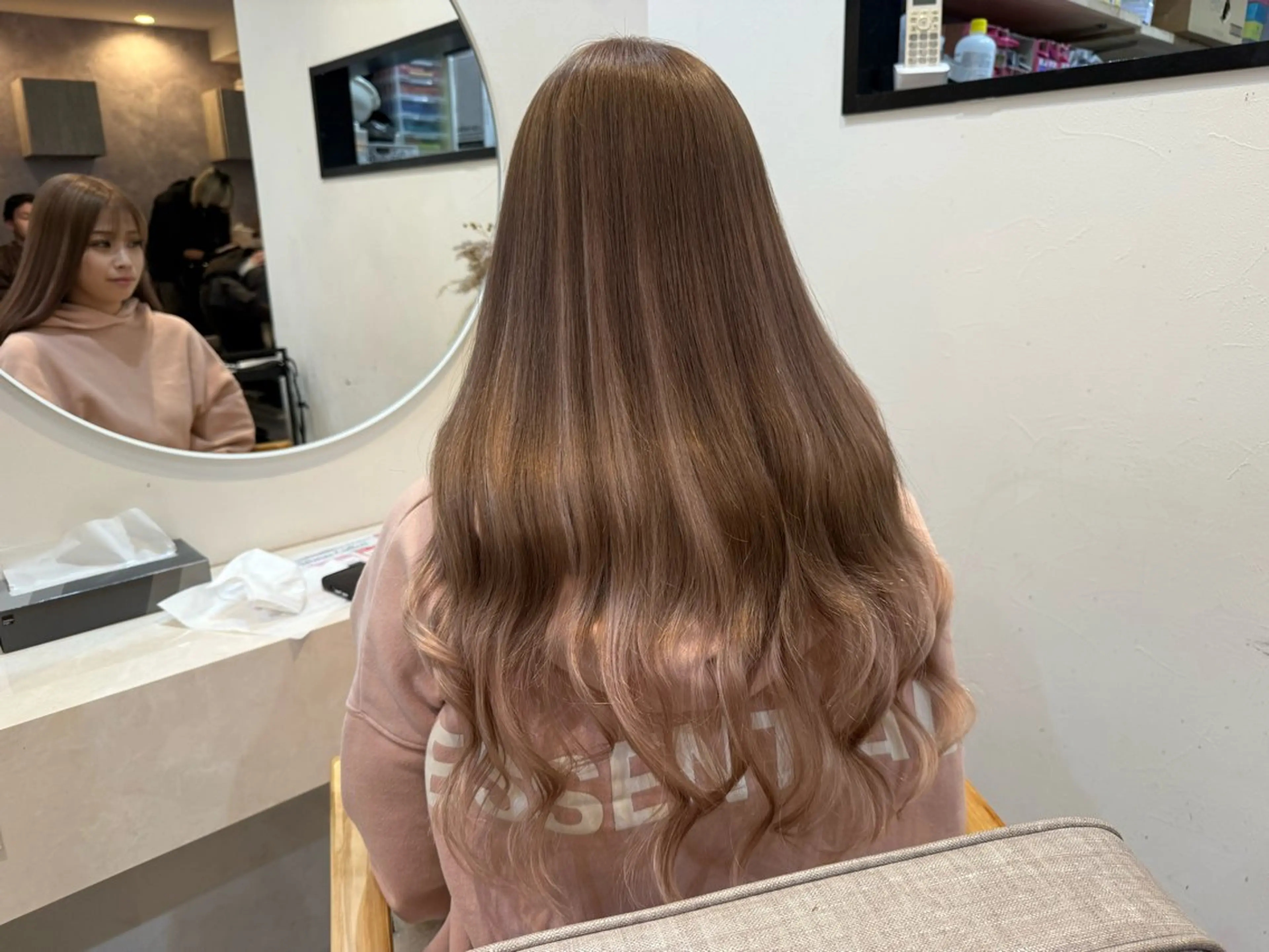 ロング カラー ヘアアレンジ 🦁おとは🦁 EssbyLovisのヘアスタイル