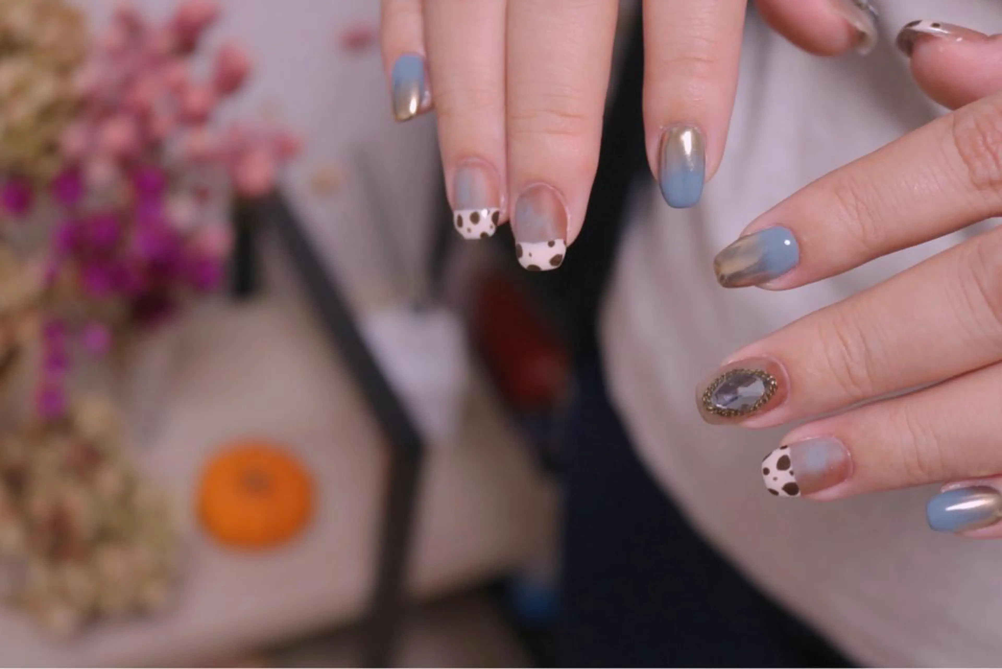 ネイル オーロラネイル カジュアル 長さ出し ジェルネイル 韓国ネイル ハンドネイル MH Nailのネイルデザイン