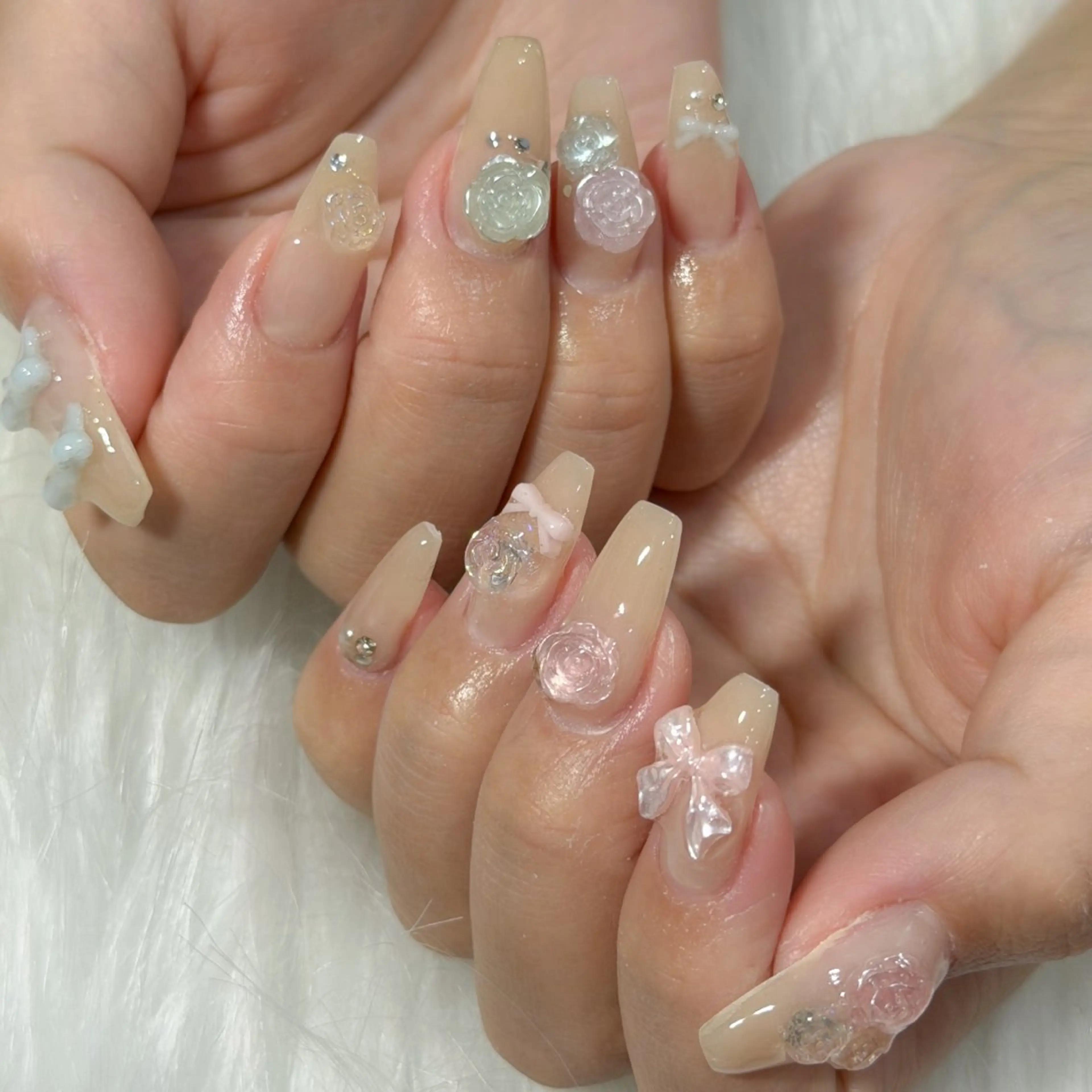 ネイル ハンドネイル フットネイル LAVISH nanamiのネイルデザイン