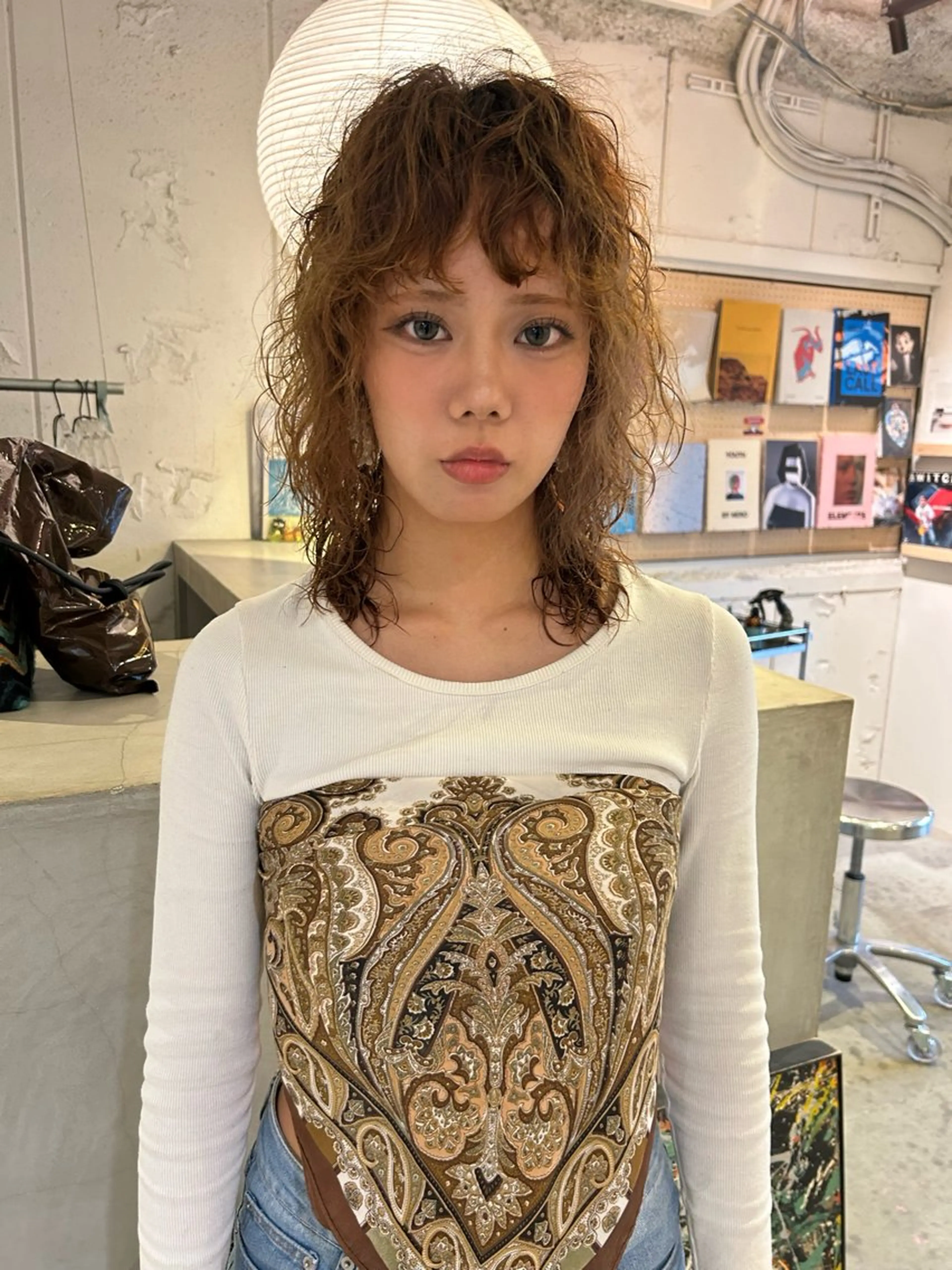 ミディアム パーマ ミディアムパーマ レイヤーカット カット パーマ トリートメント 村上雅人 ナチュラルモードのヘアスタイル