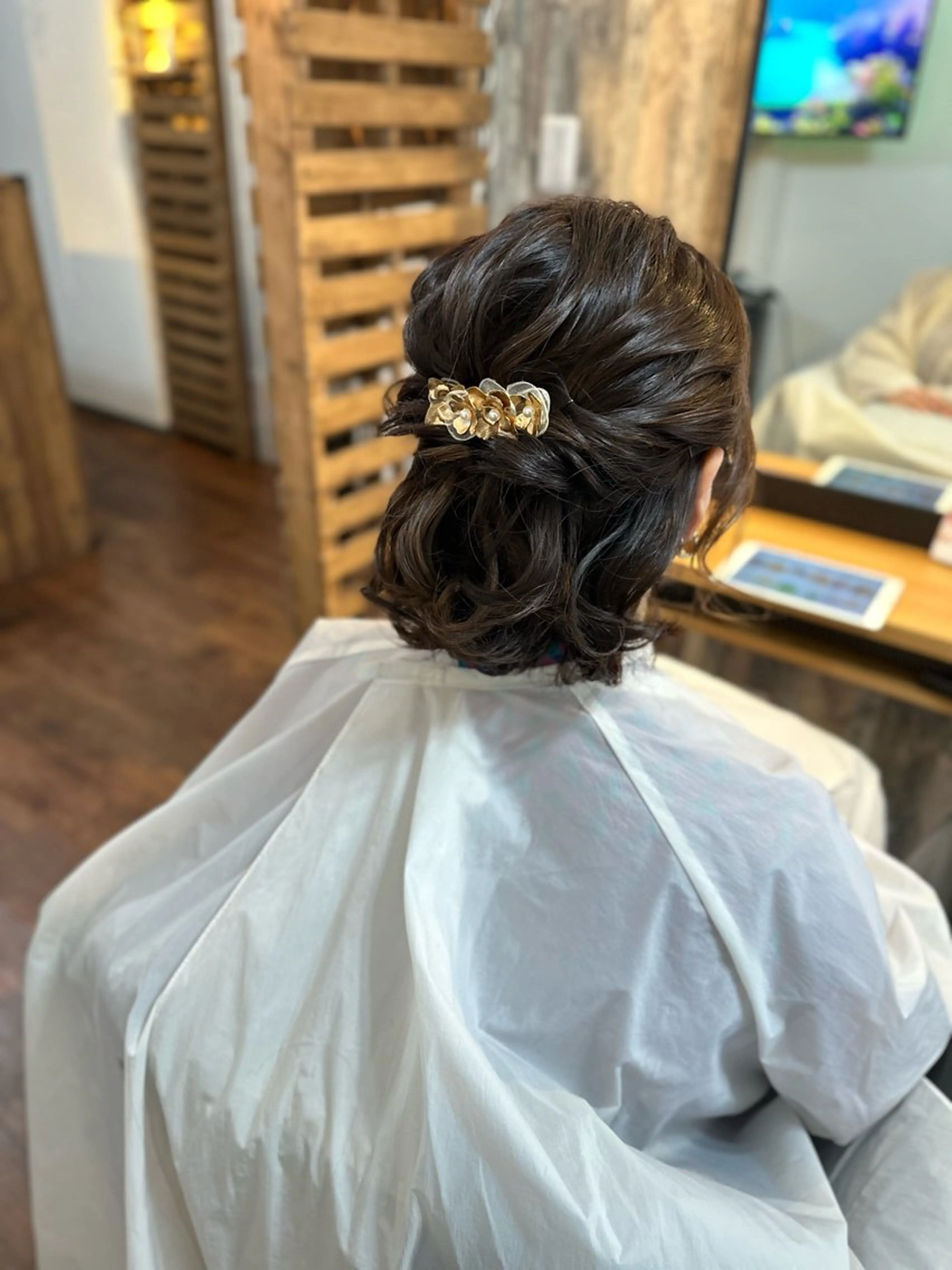 ミディアム ヘアアレンジ ヘアセット Luzir⭐︎ GEN⭐︎のヘアスタイル