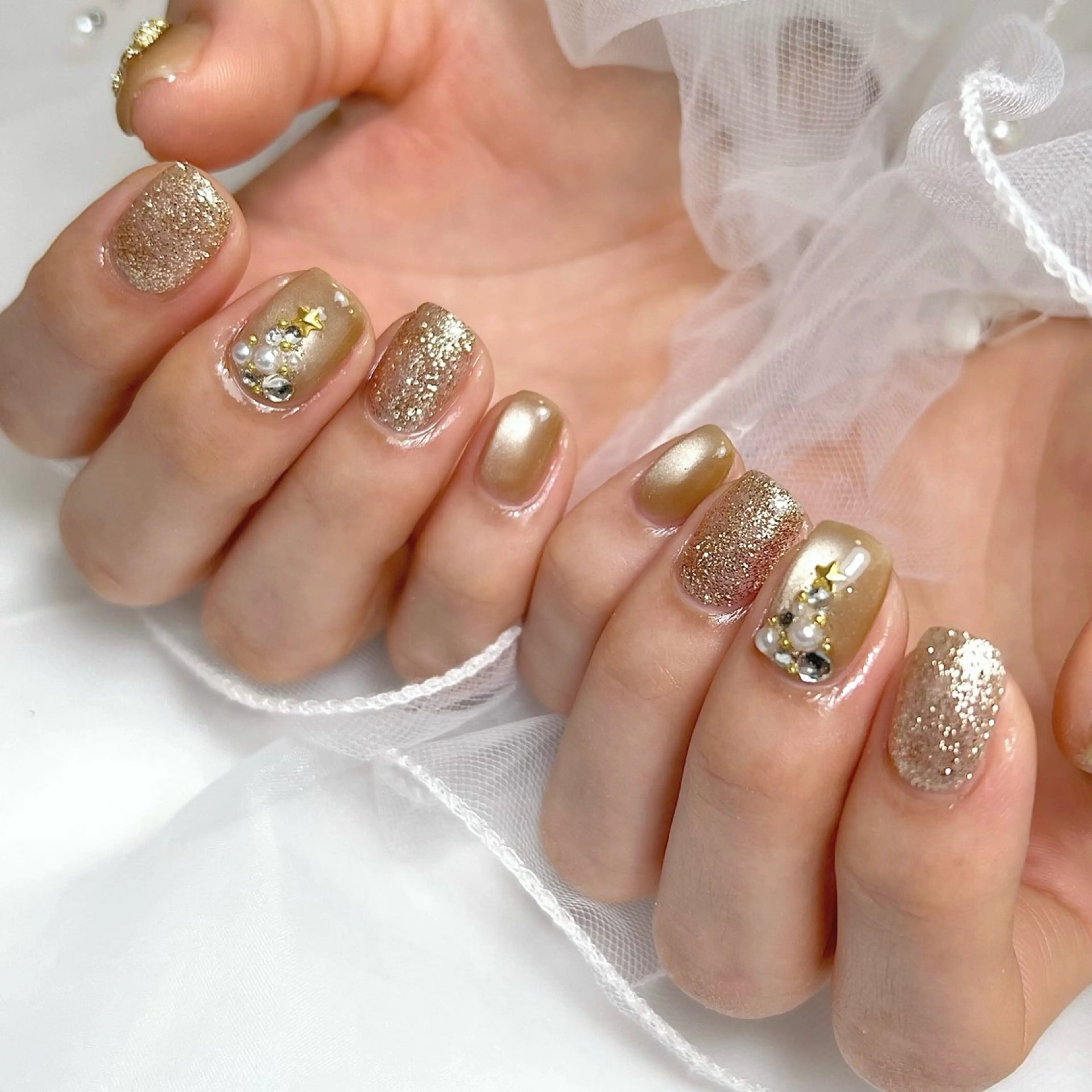 ネイル マグネットネイル 冬ネイル クリスマス ハンドネイル Salon_ a.nailのネイルデザイン