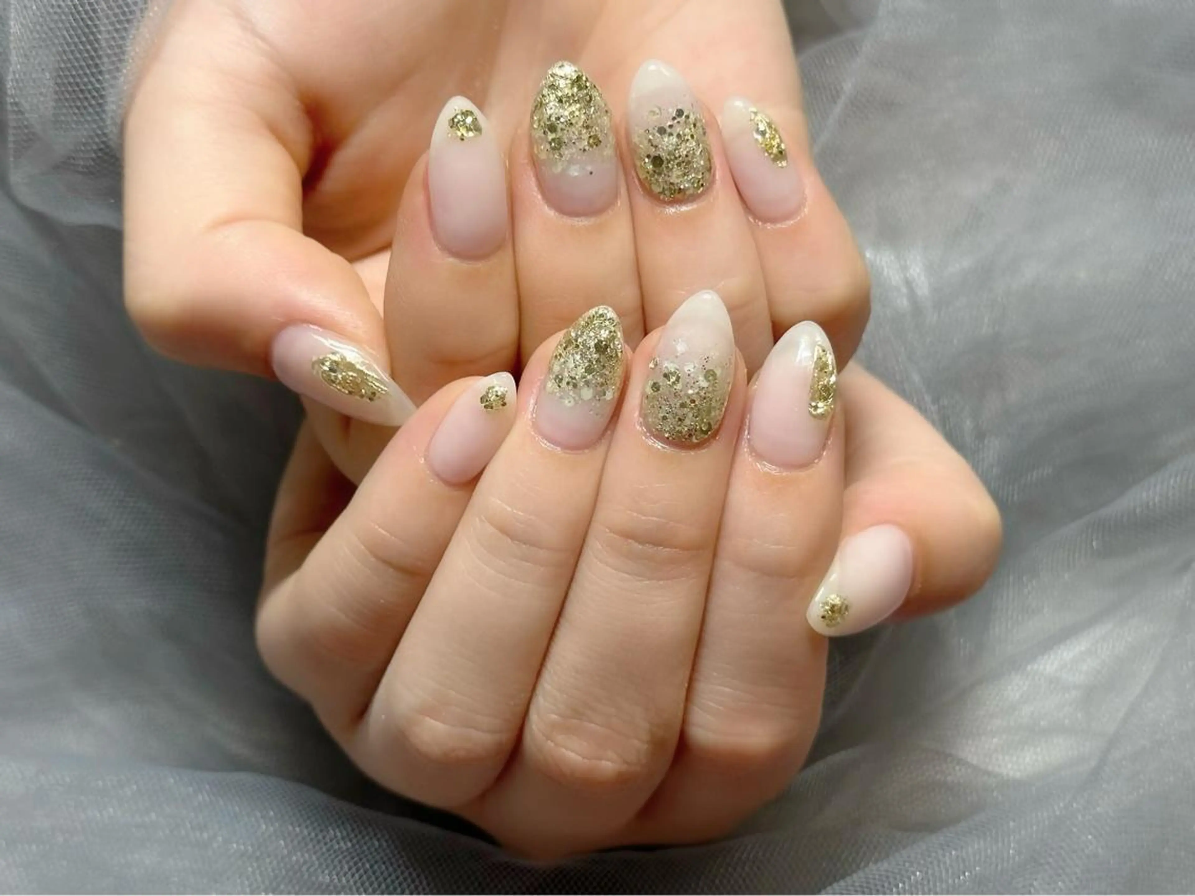 ネイル ラメ(グリッター) ニュアンスネイル ホワイト ハンドネイル Nail Salon KURELLYのネイルデザイン
