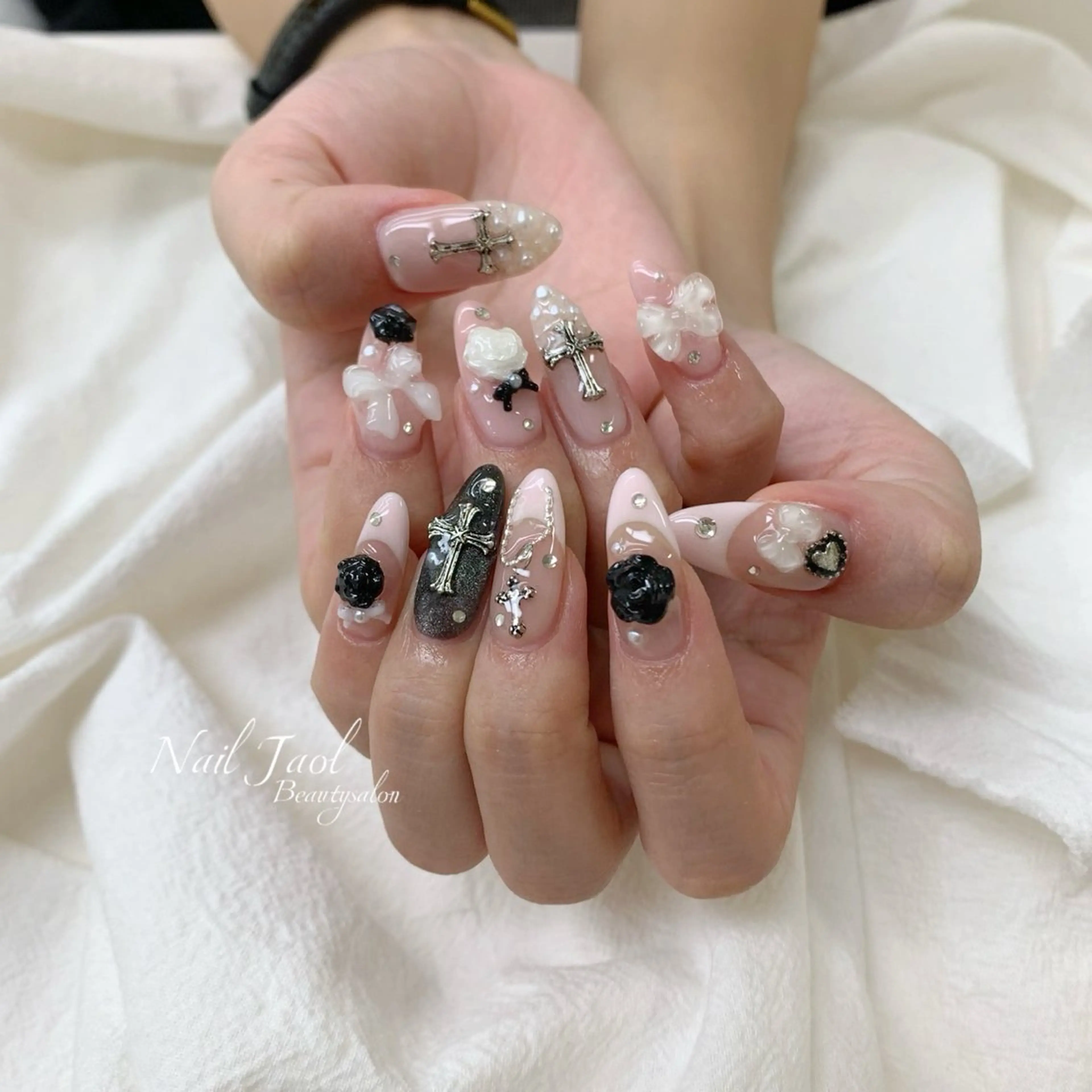 セミロング 韓国風ヘア ハンドネイル nail jaol池袋店所属・ネイルJaol 池袋のネイルデザイン