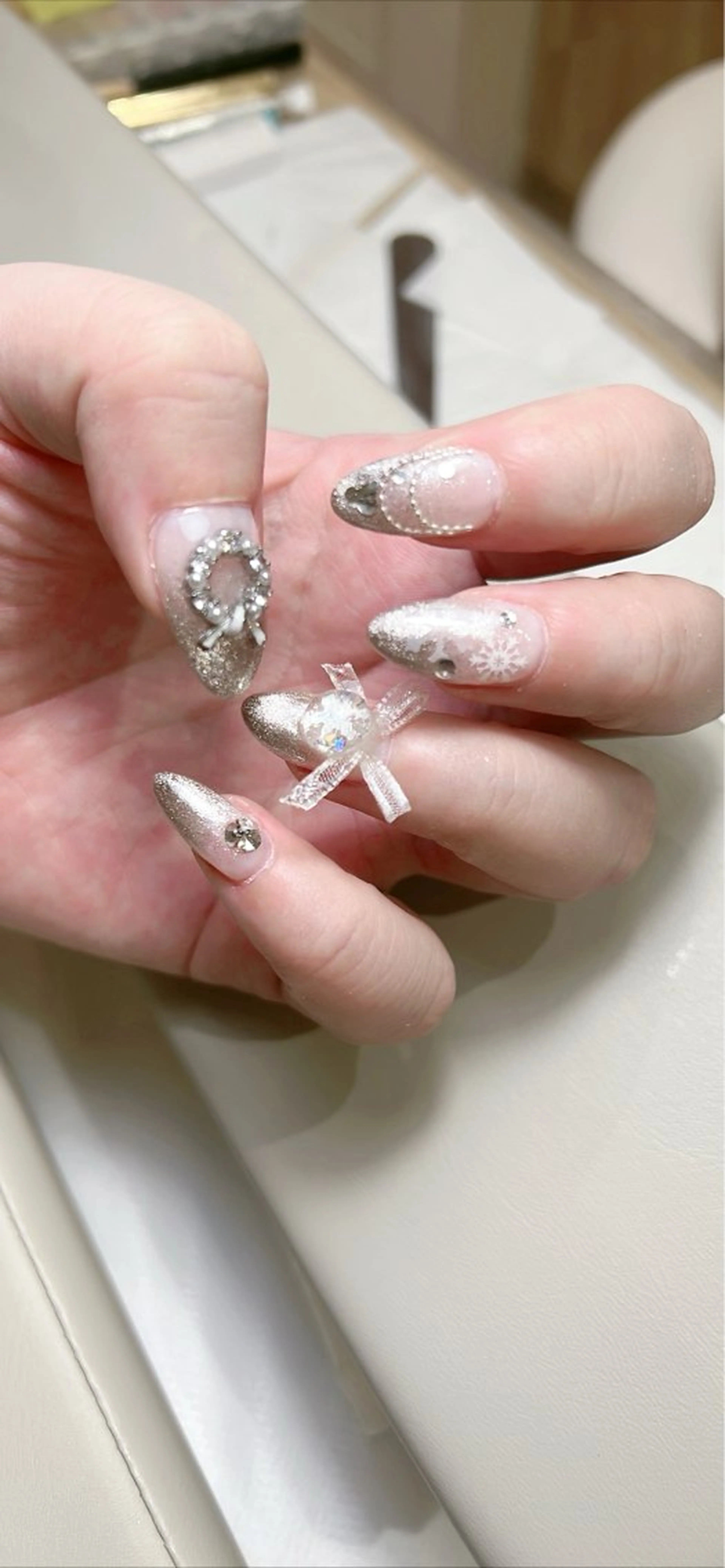 セミロング サニー ハウスのネイルデザイン