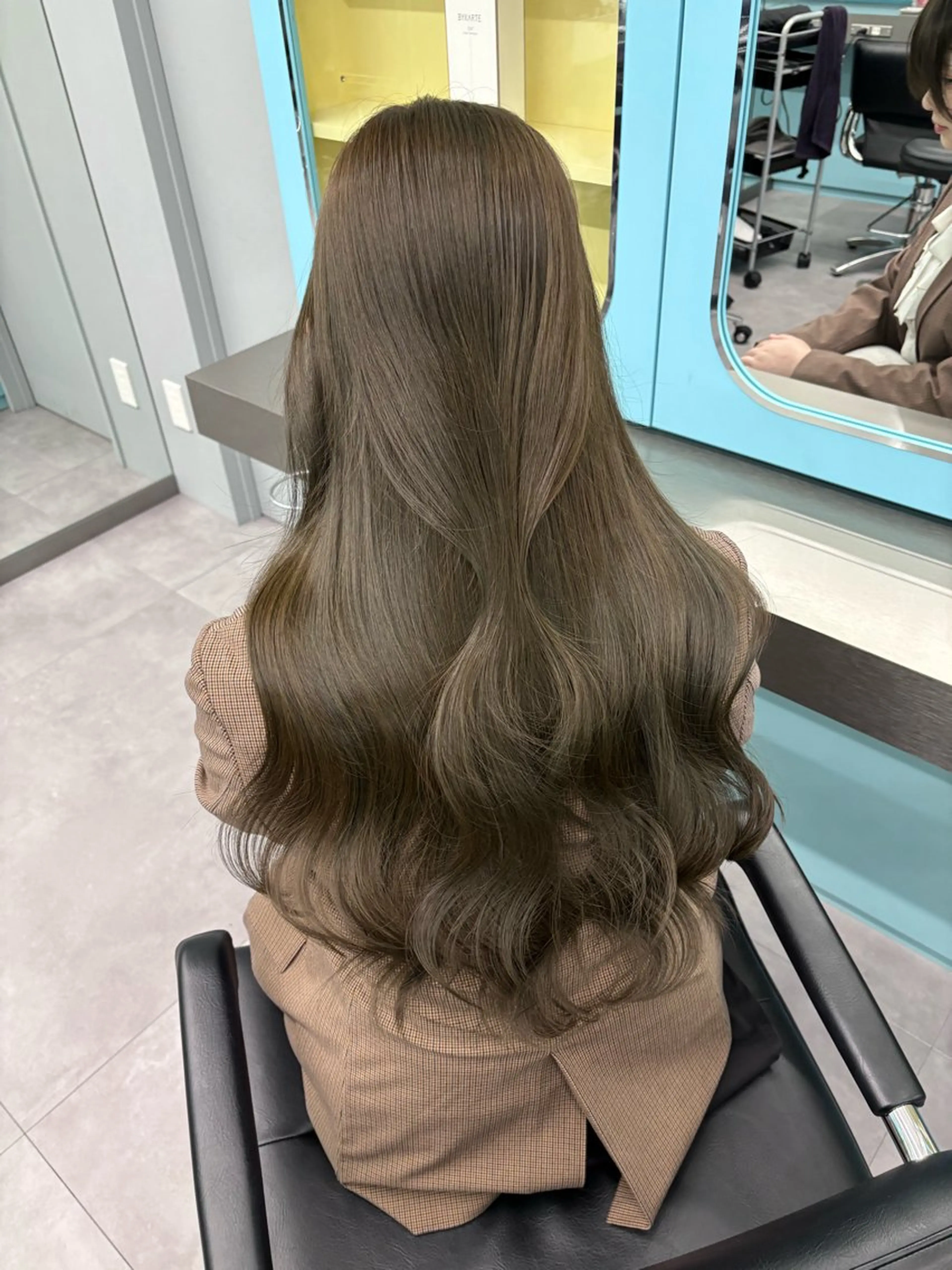 ロング カラー カット ヘアカラー トリートメント オリーブカラー 特化　　kaiのヘアスタイル