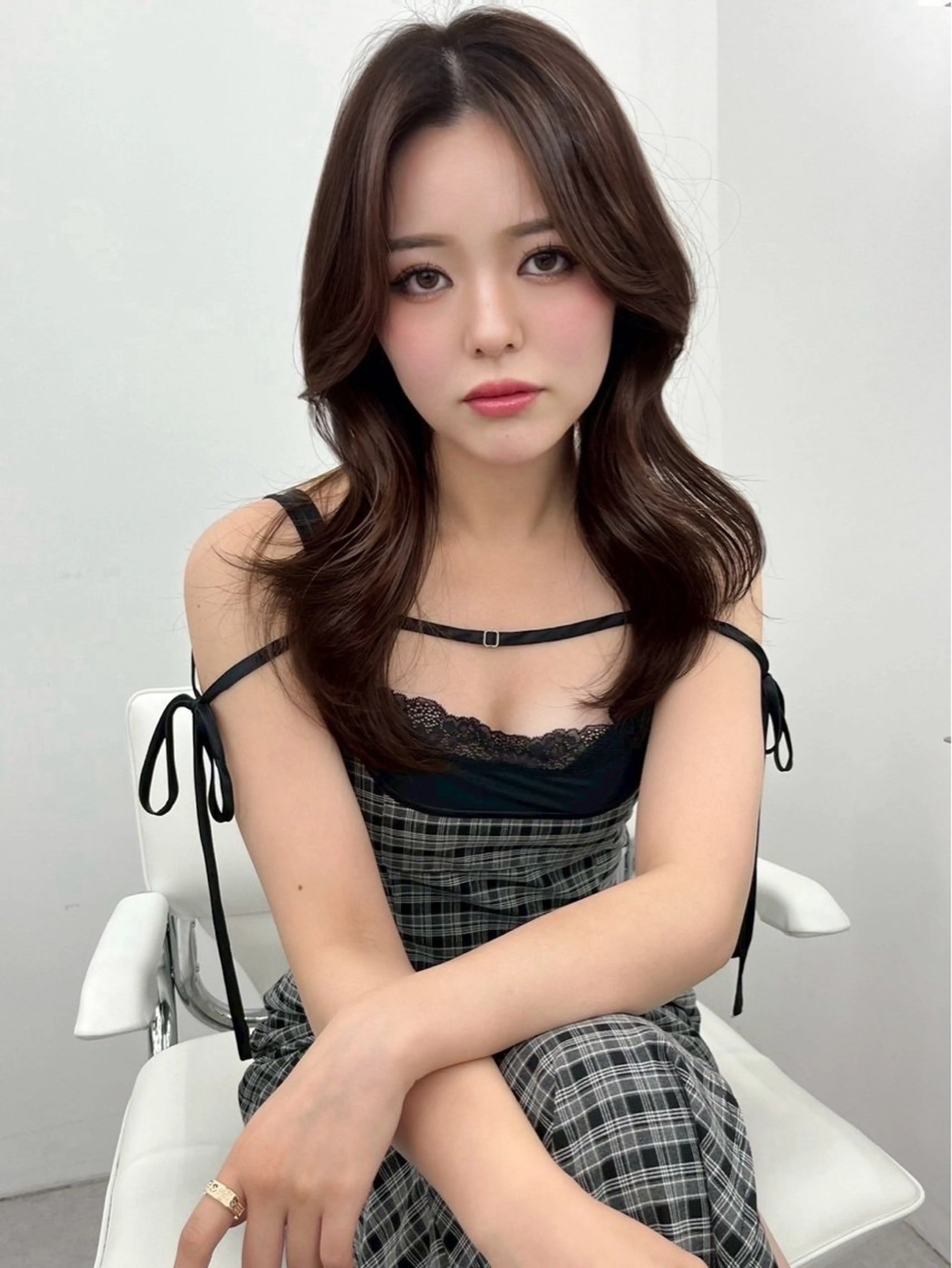 ロング カラー ベージュカラー ハイレイヤー 韓国風ヘア レイヤーカット カット ヘアカラー トリートメント 透明感カラー✨🩵 韓国ヘアkanatoのヘアスタイル