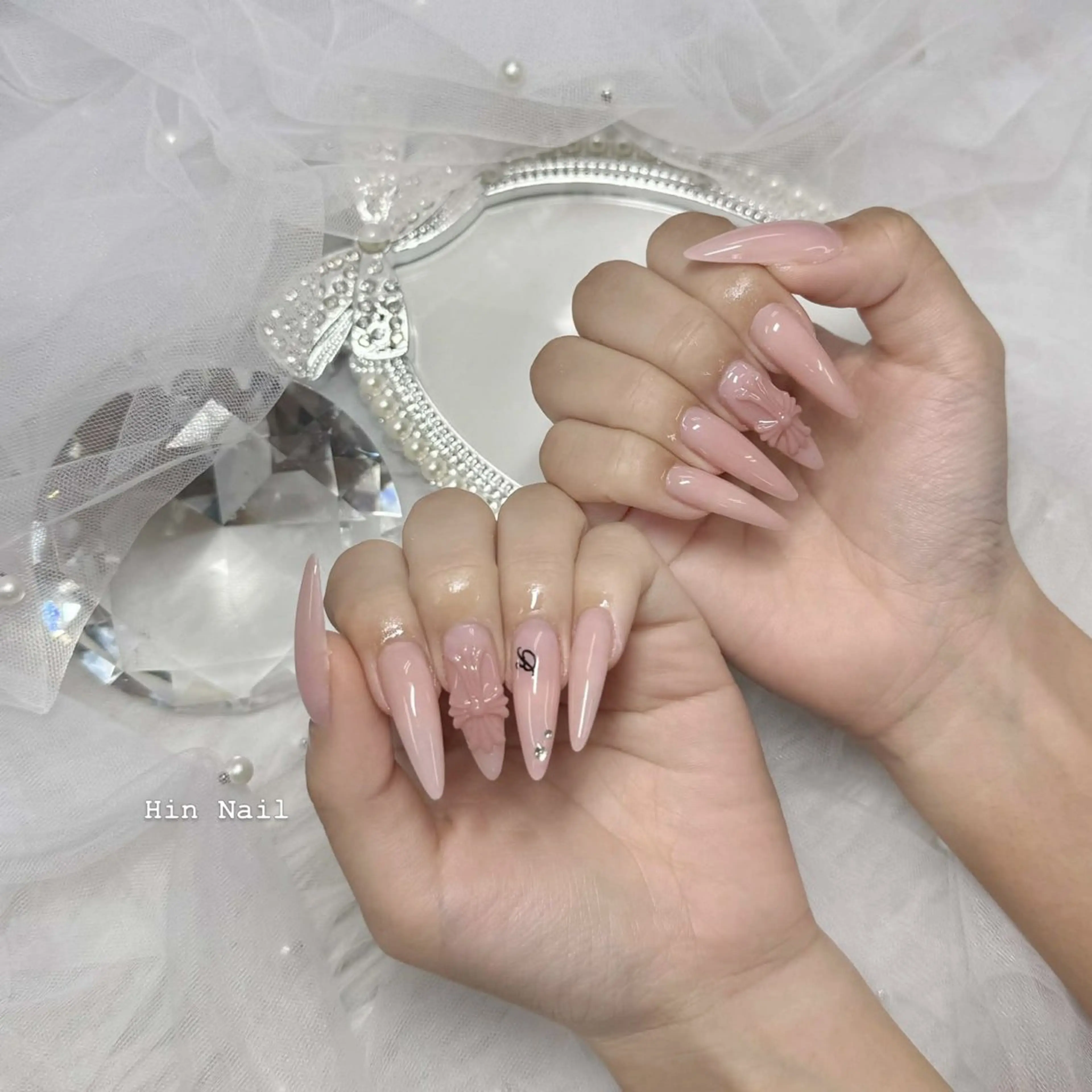 ネイル ハンドネイル HIN NAILのネイルデザイン