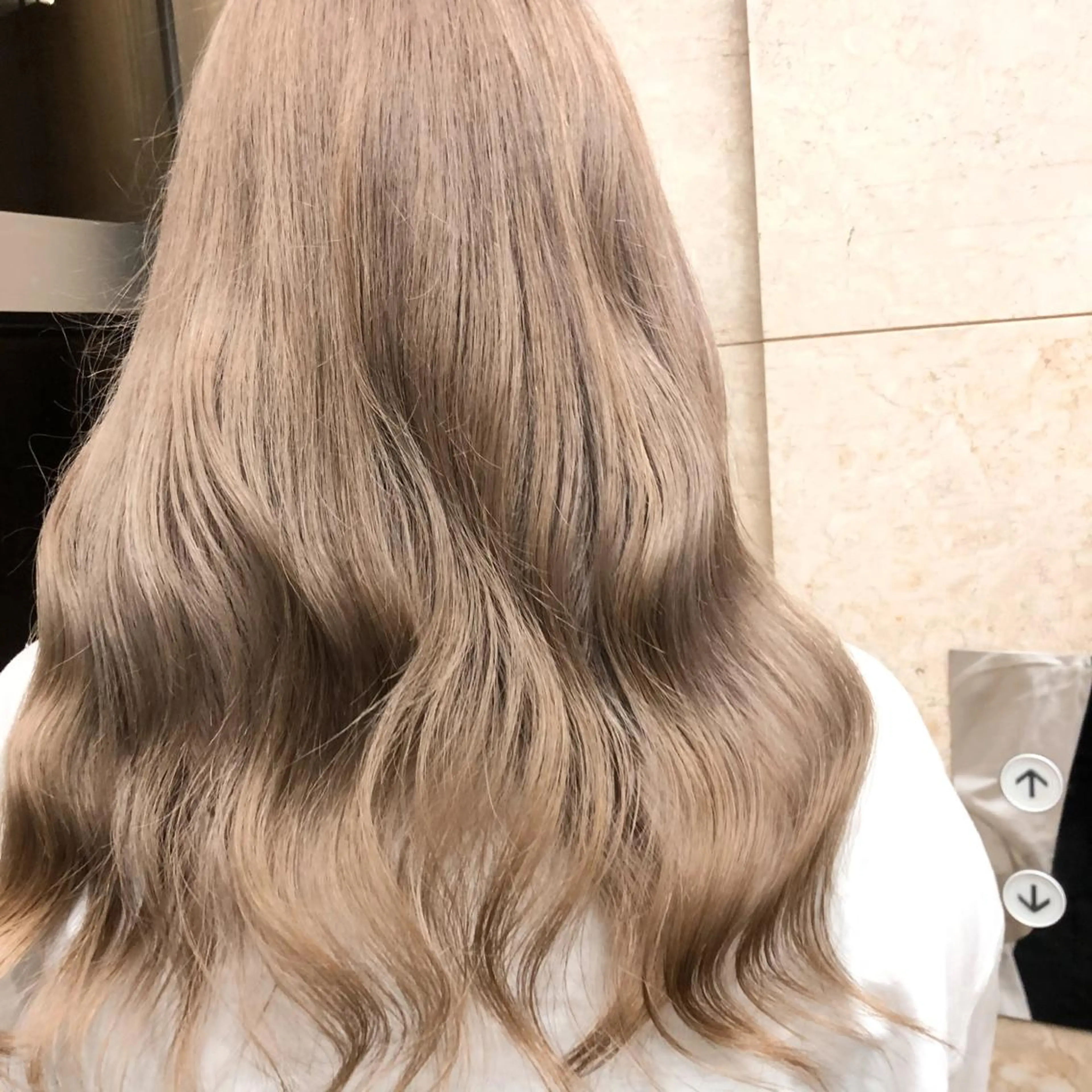 ロング カラー ゆう🫧 透明感/ハイトーンのヘアスタイル