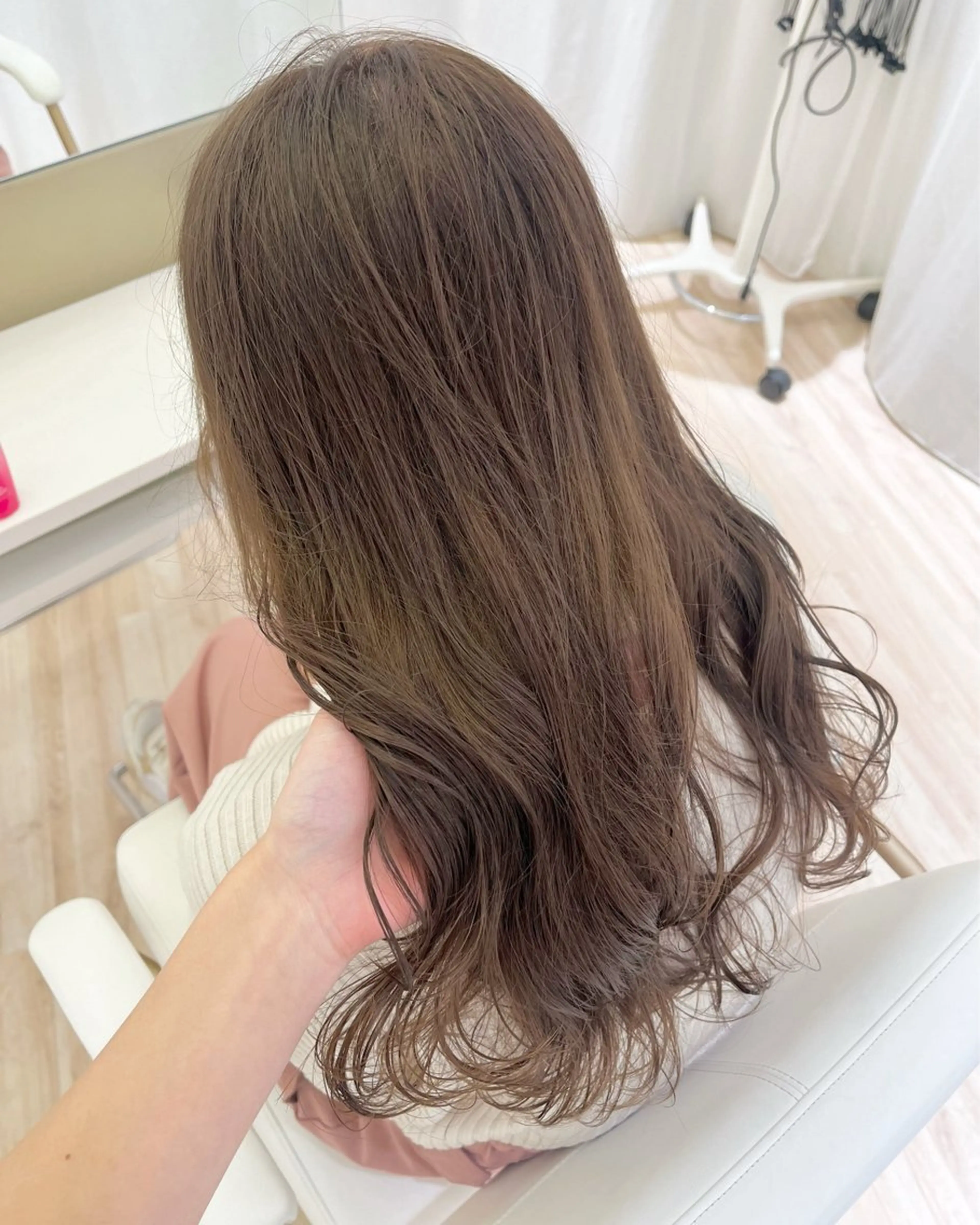 ロング カラー ヘアカラー トリートメント GOODDAY ヘアサロンのヘアスタイル