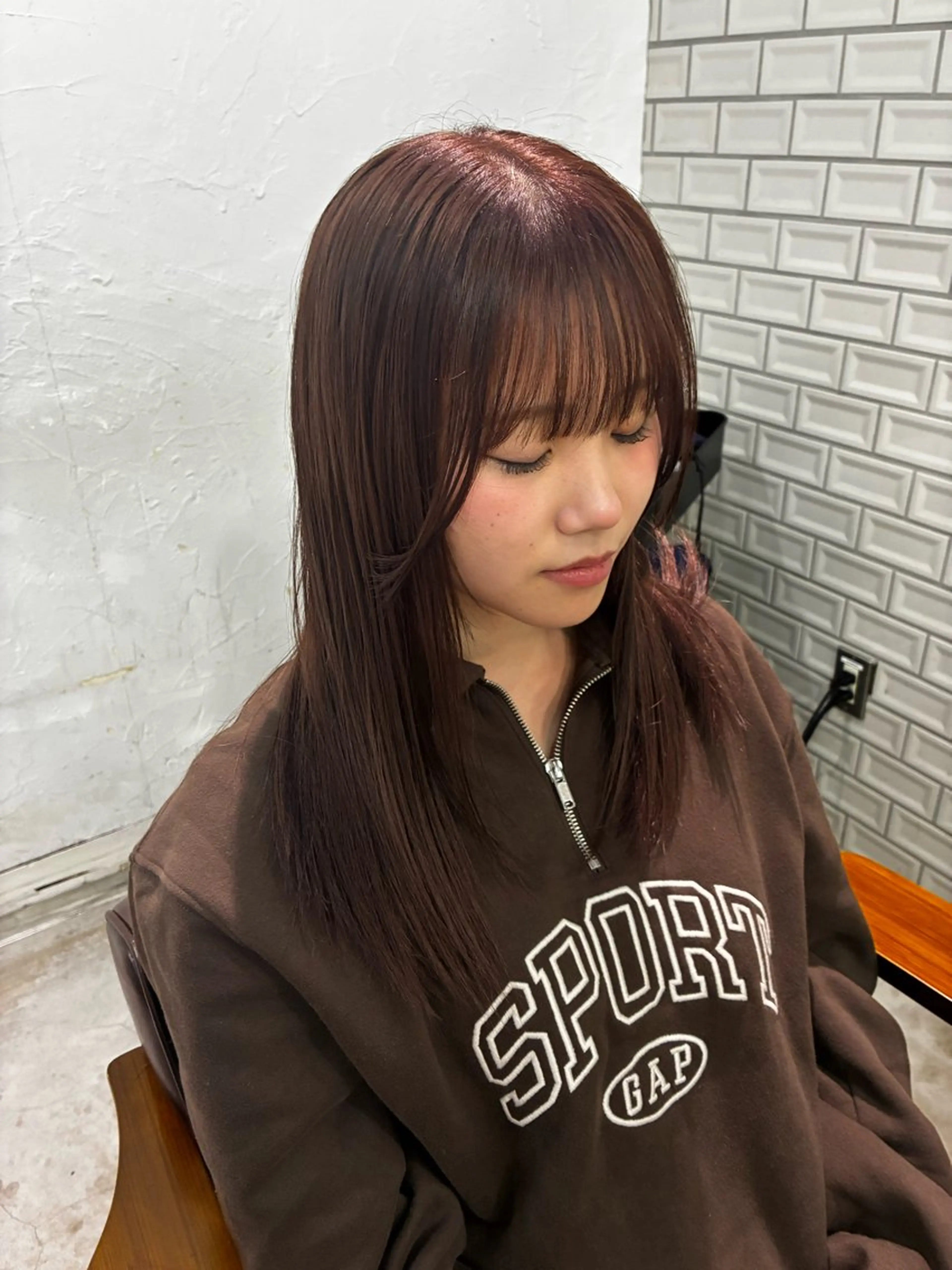 セミロング ヘアカラー トリートメント 佐藤 芽衣のヘアスタイル