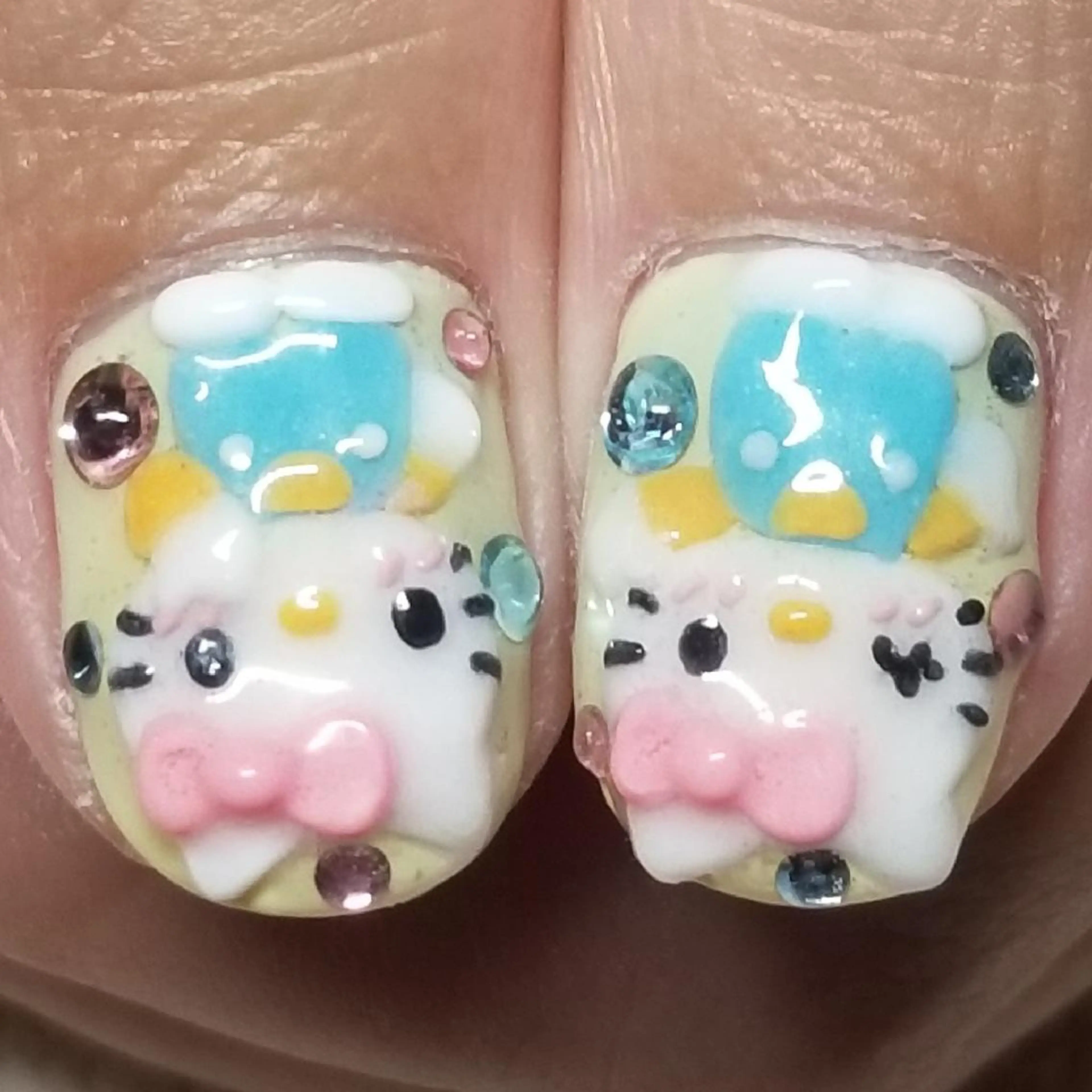 ネイル 水色 パステルネイル ピンク 黄色 ハンドネイル よしだ ひろきのネイルデザイン