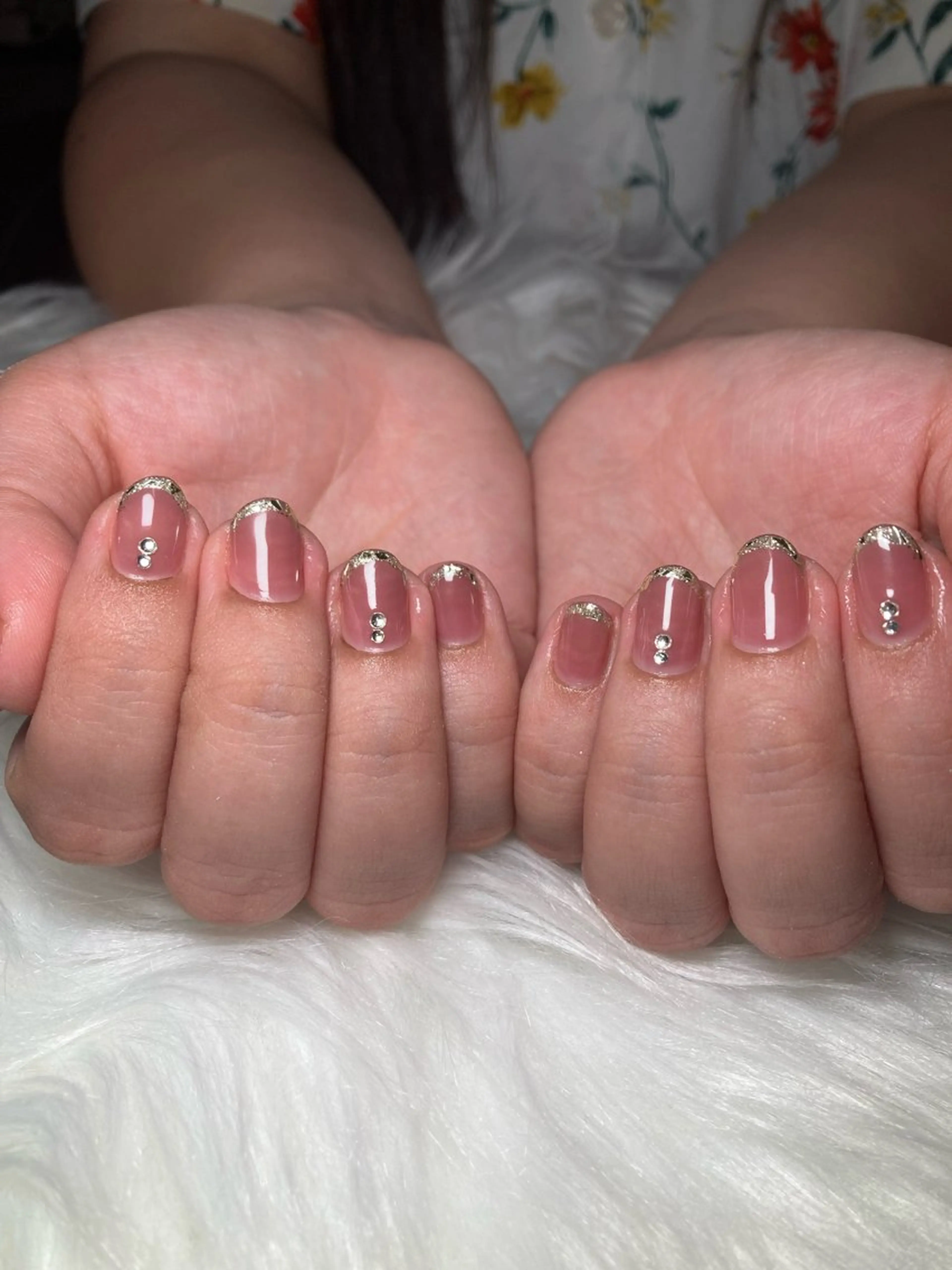 ネイル フレンチネイル ガラスフレンチ @yuiyuiyui nailのネイルデザイン