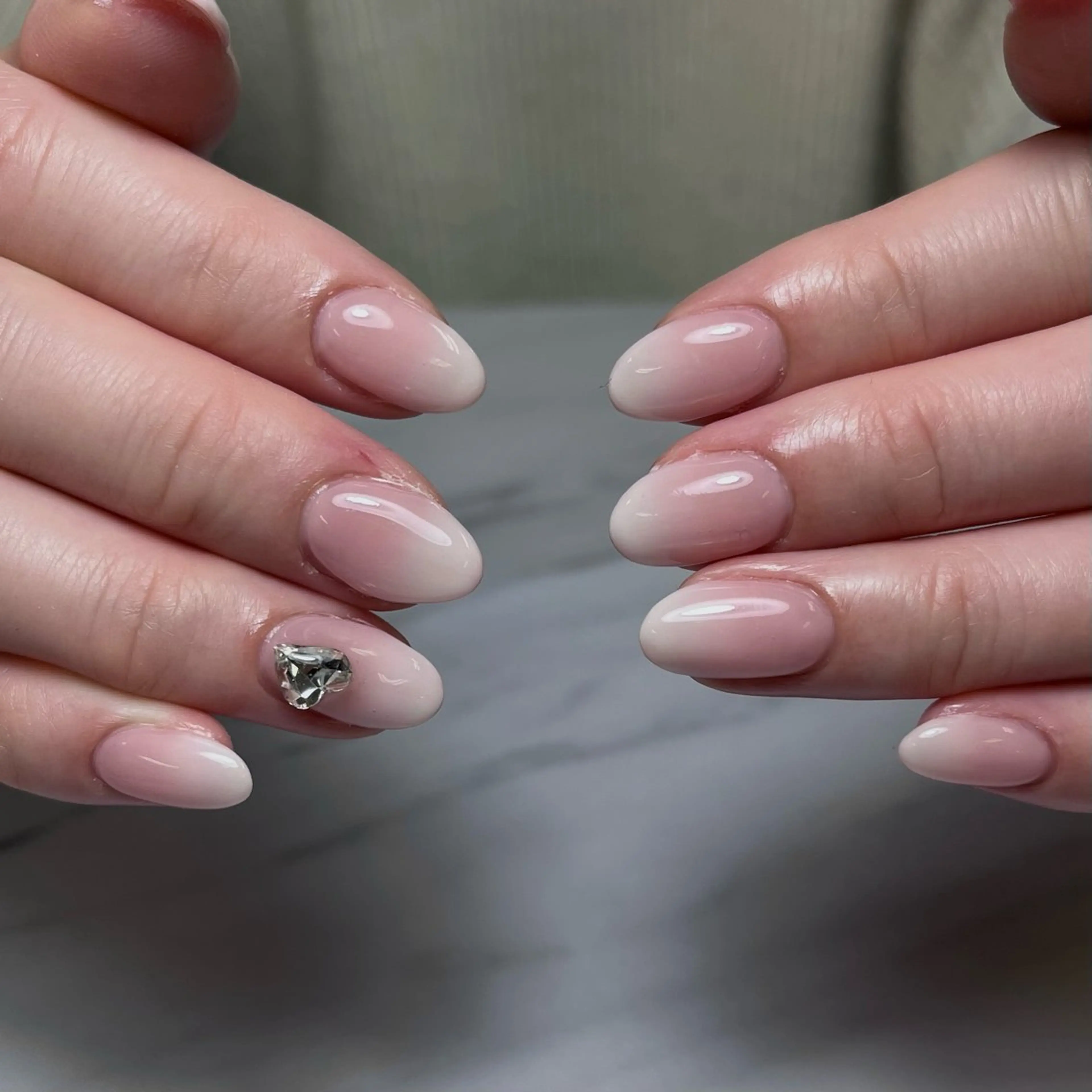 ミディアム minuit RIO🪽のネイルデザイン