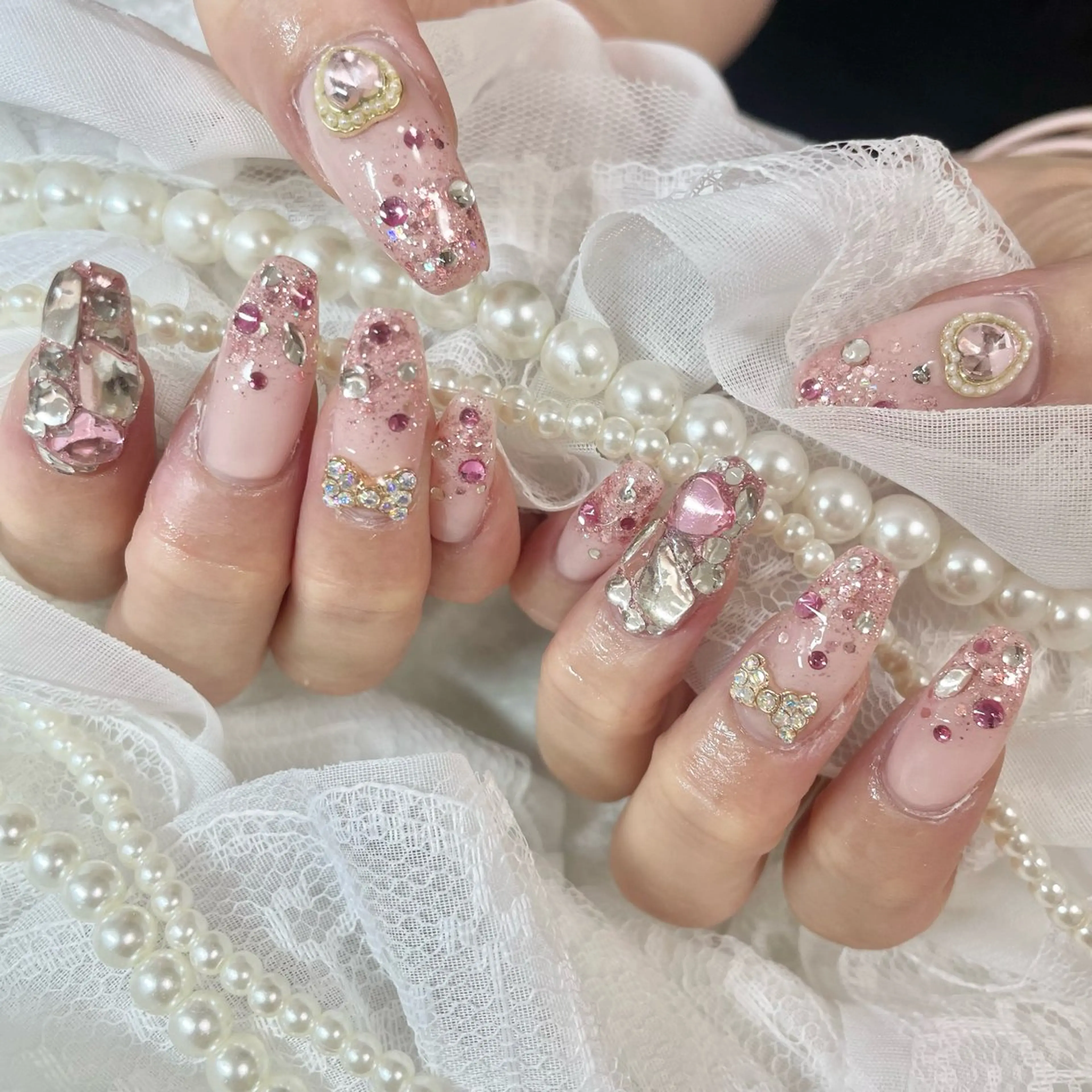 ネイル ガーリー キラキラネイル ハンドネイル 🎀AYAKO 🎀中韓ネイルのネイルデザイン