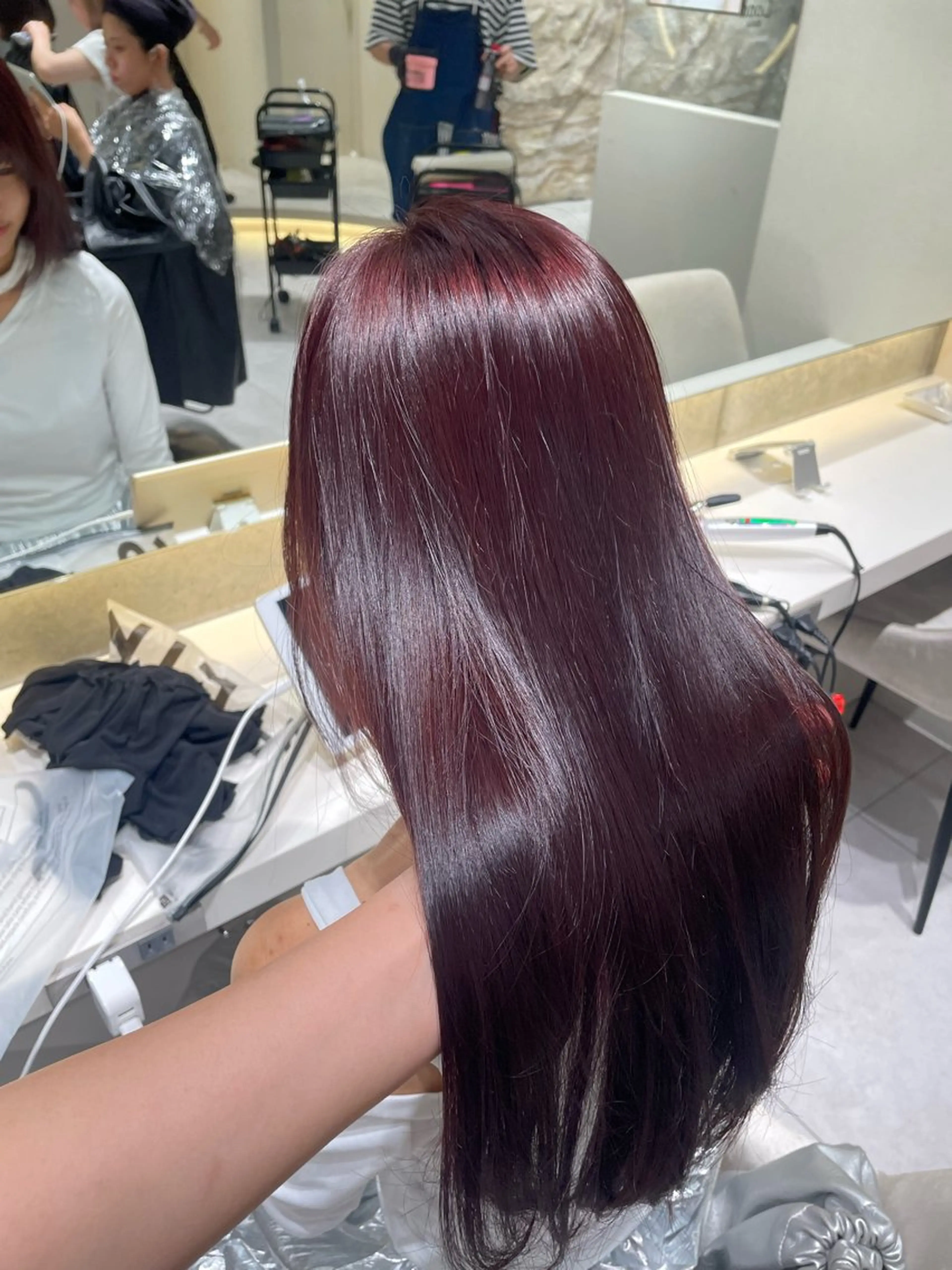 ロング カラー ヘアアレンジ ヘアカラー トリートメント ヘッドスパ ヘアセット 韓国ヘア/レイヤー Londエレンのヘアスタイル