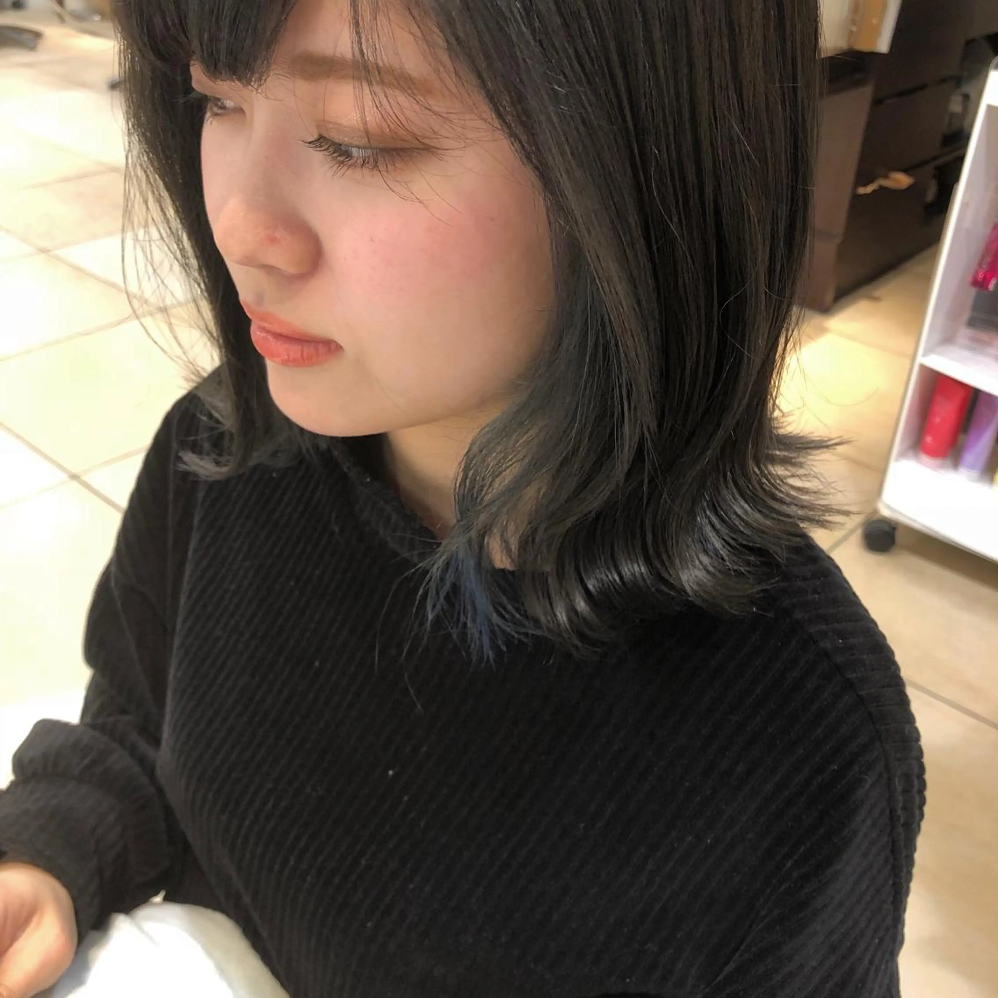 ミディアム 顔周りの垢抜けヘア 立山愛梨のヘアスタイル