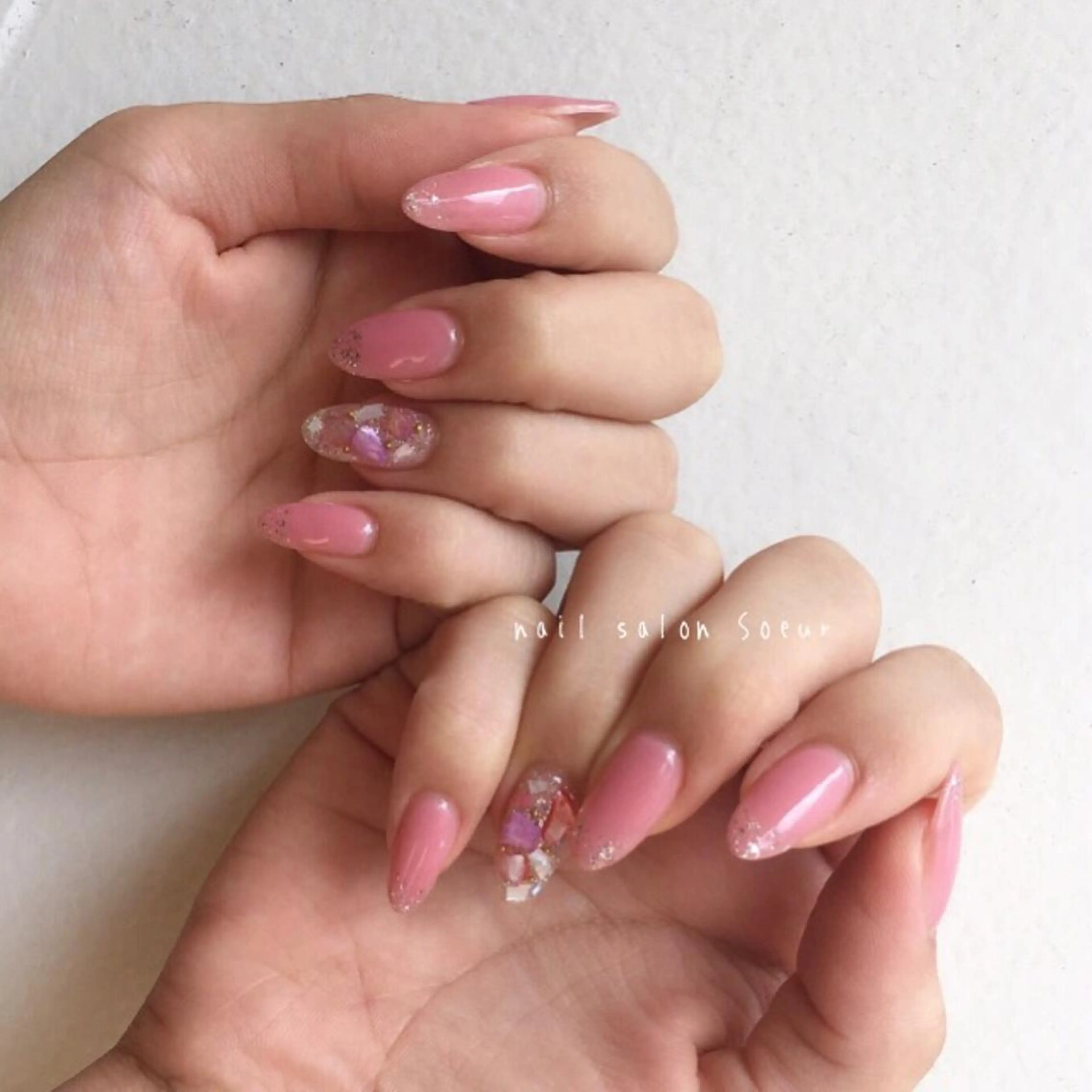 ネイル アートネイル ジェルネイル 持ち込み ピンク ハンドネイル nail salon Soeurのネイルデザイン