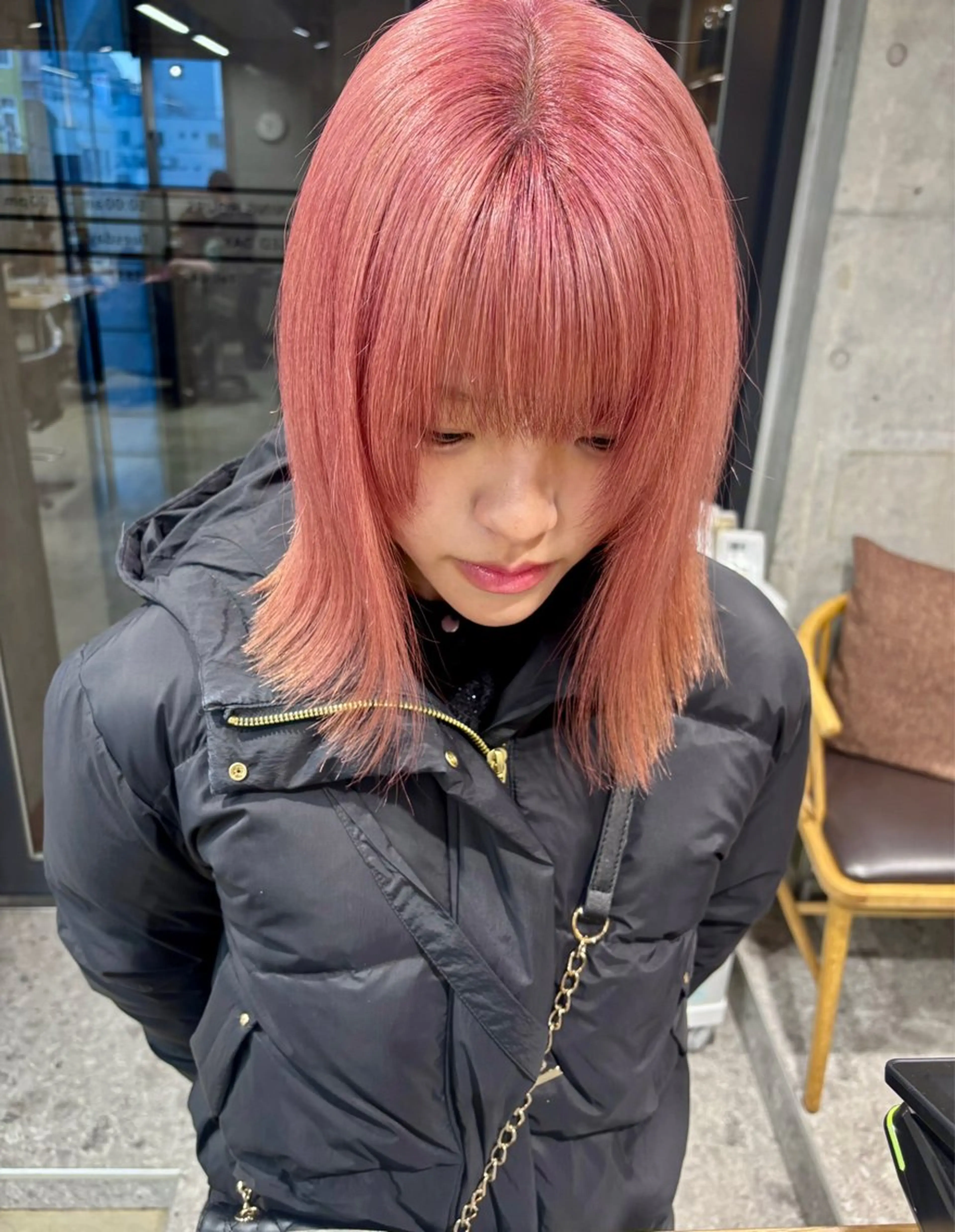 セミロング カラー その他 ブリーチカラーレイヤ ーカット🦋annaのヘアスタイル