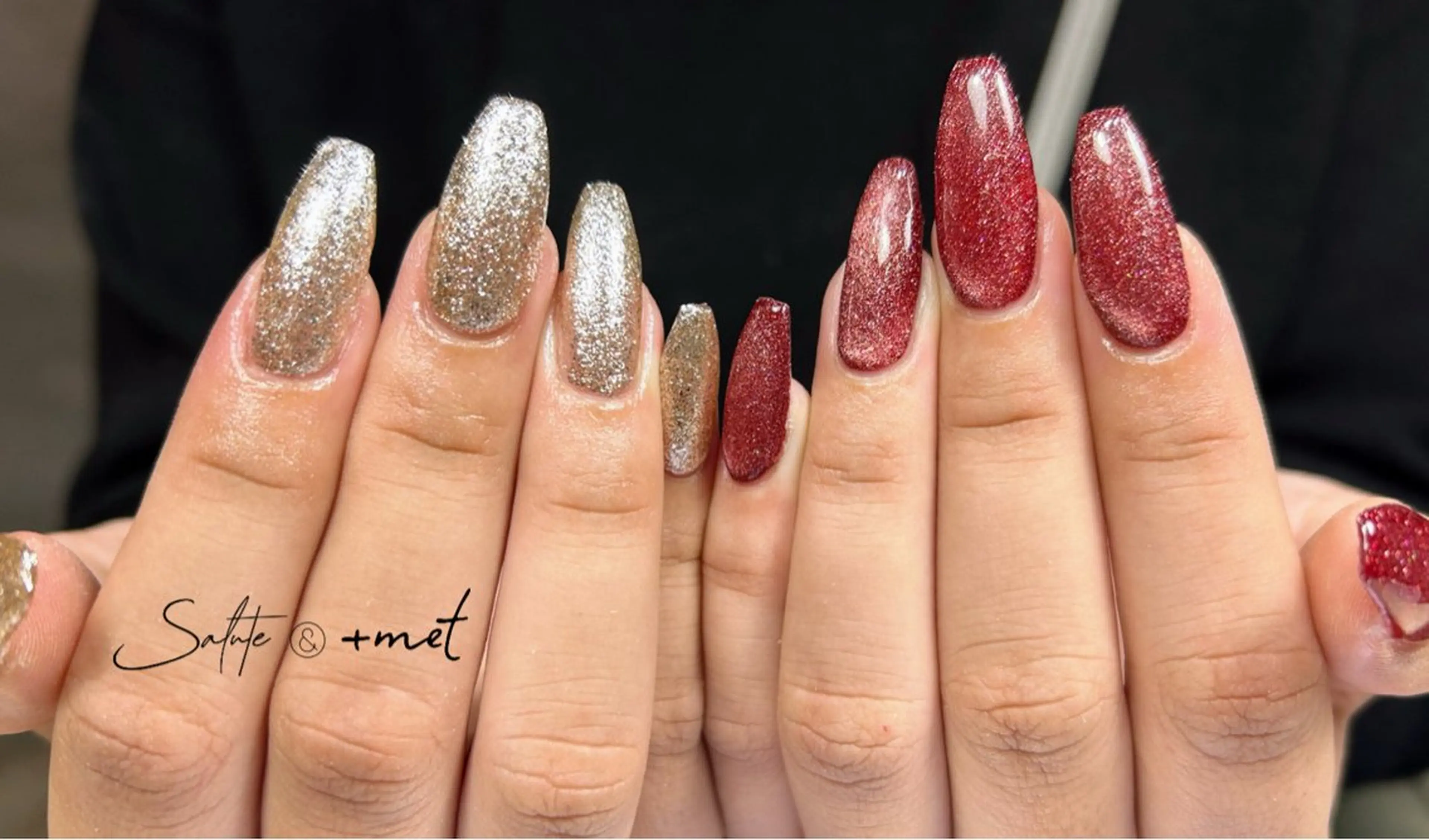 ネイル ジェルネイル ゴールド キラキラネイル ラメ(グリッター) マグネットネイル ハンドネイル 渋谷 怜奈のネイルデザイン