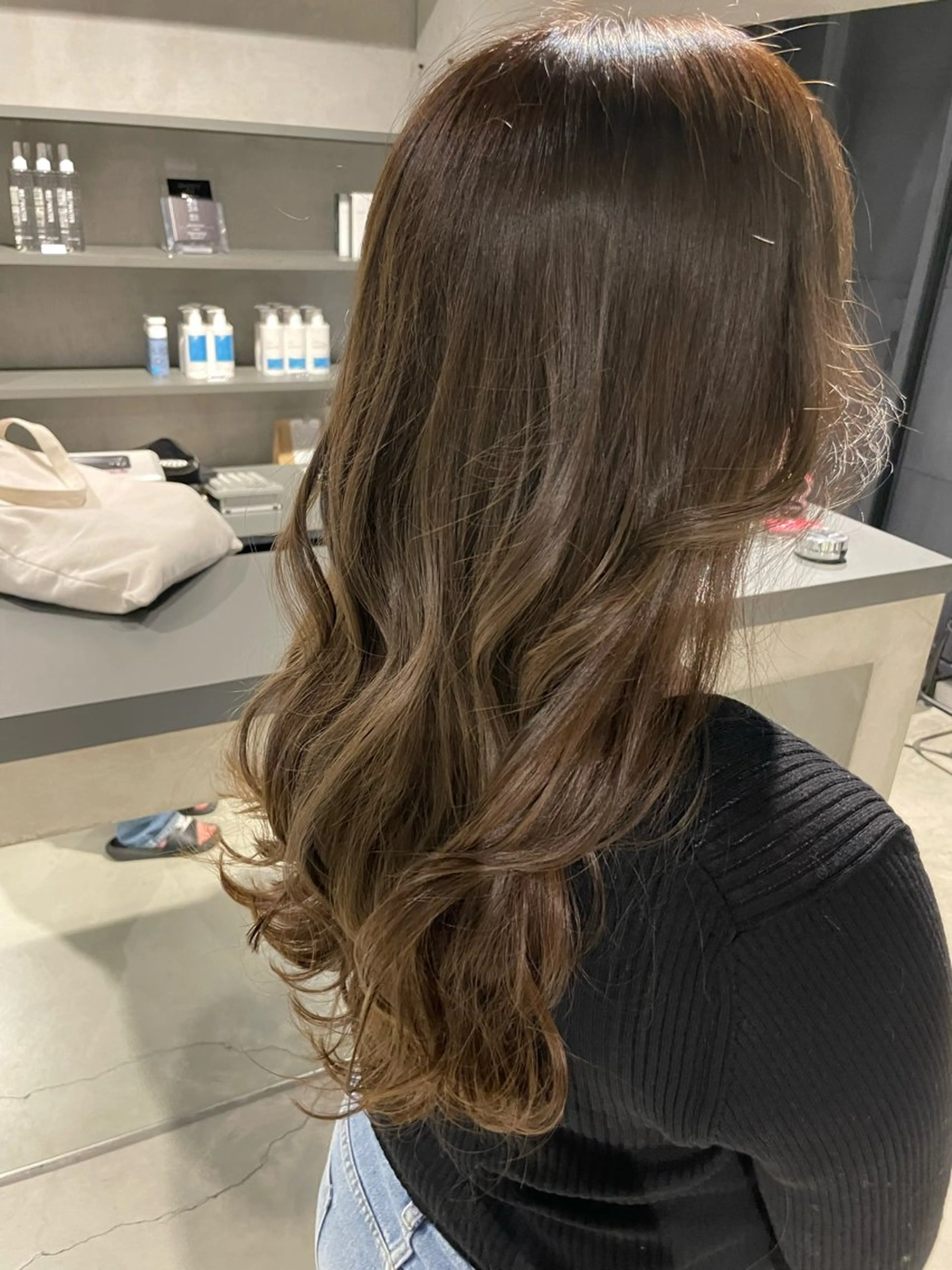 カラー ベージュカラー 透明感カラー ミルクティーベージュ 大川 桃里のヘアスタイル