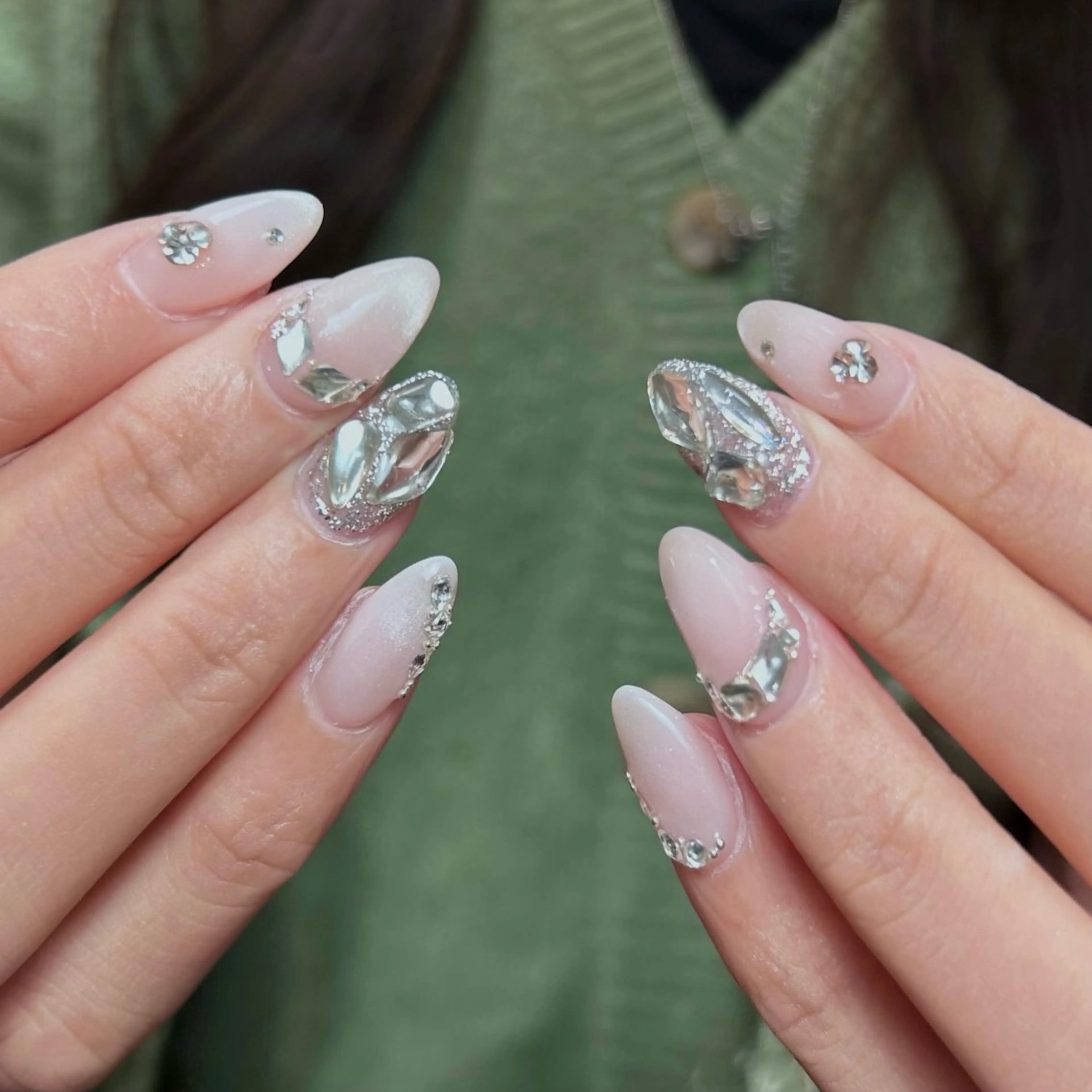 ネイル グラデーション ラメ(グリッター) マグネットネイル ミラーネイル ニュアンスネイル ハンドネイル Lumi de nailsのネイルデザイン